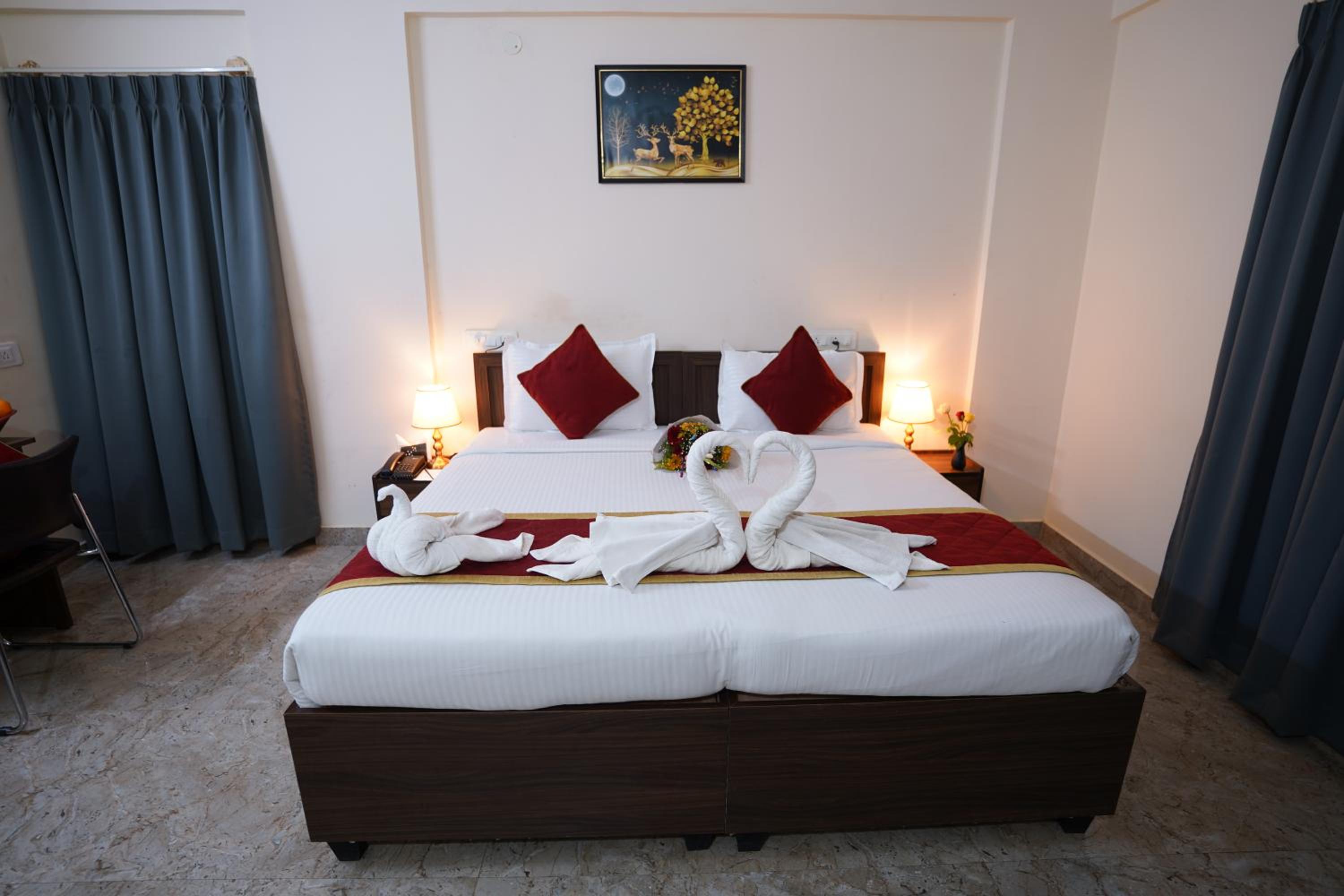 Deluxe Room - Photo 35