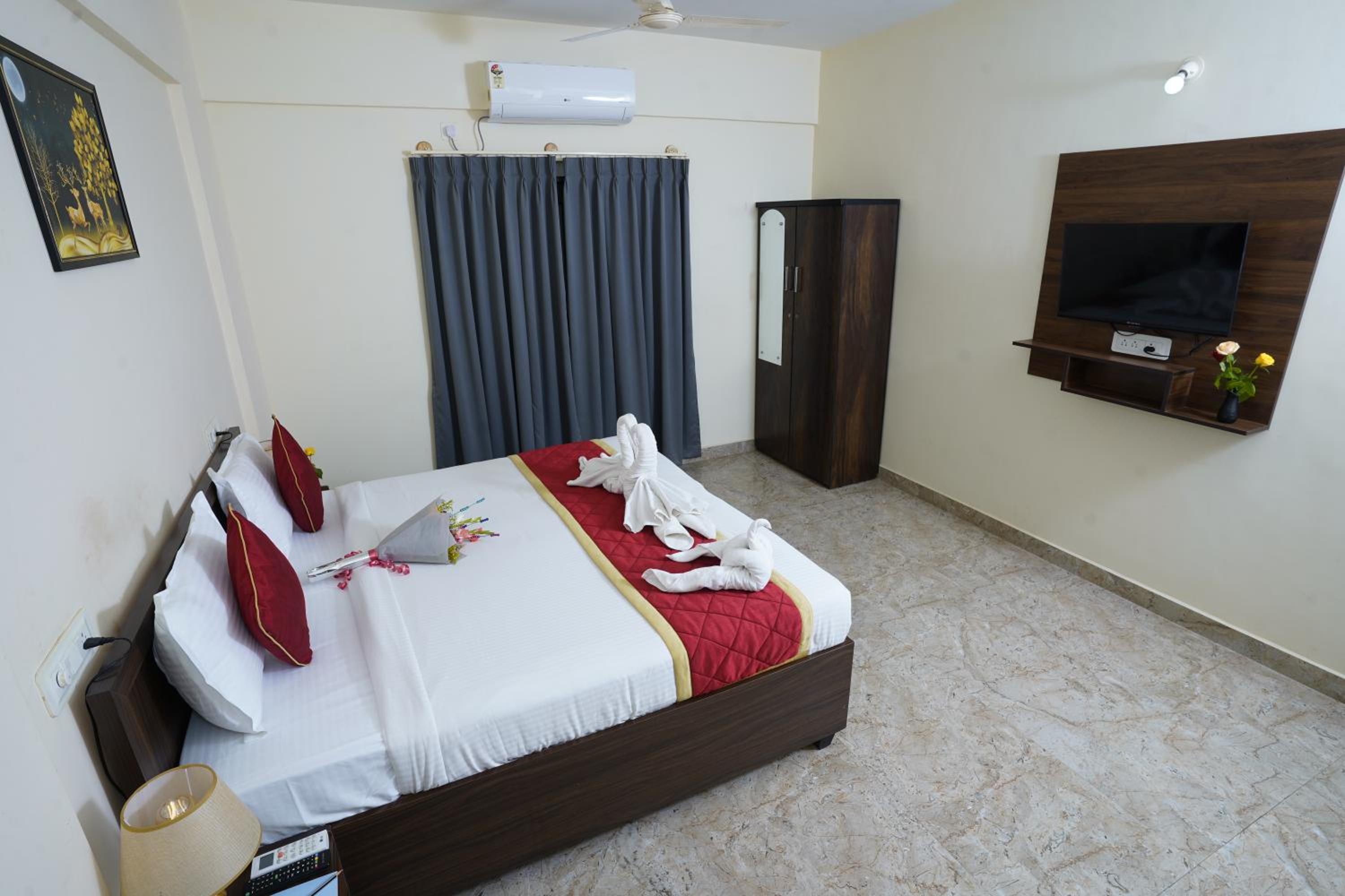 Deluxe Room - Photo 36