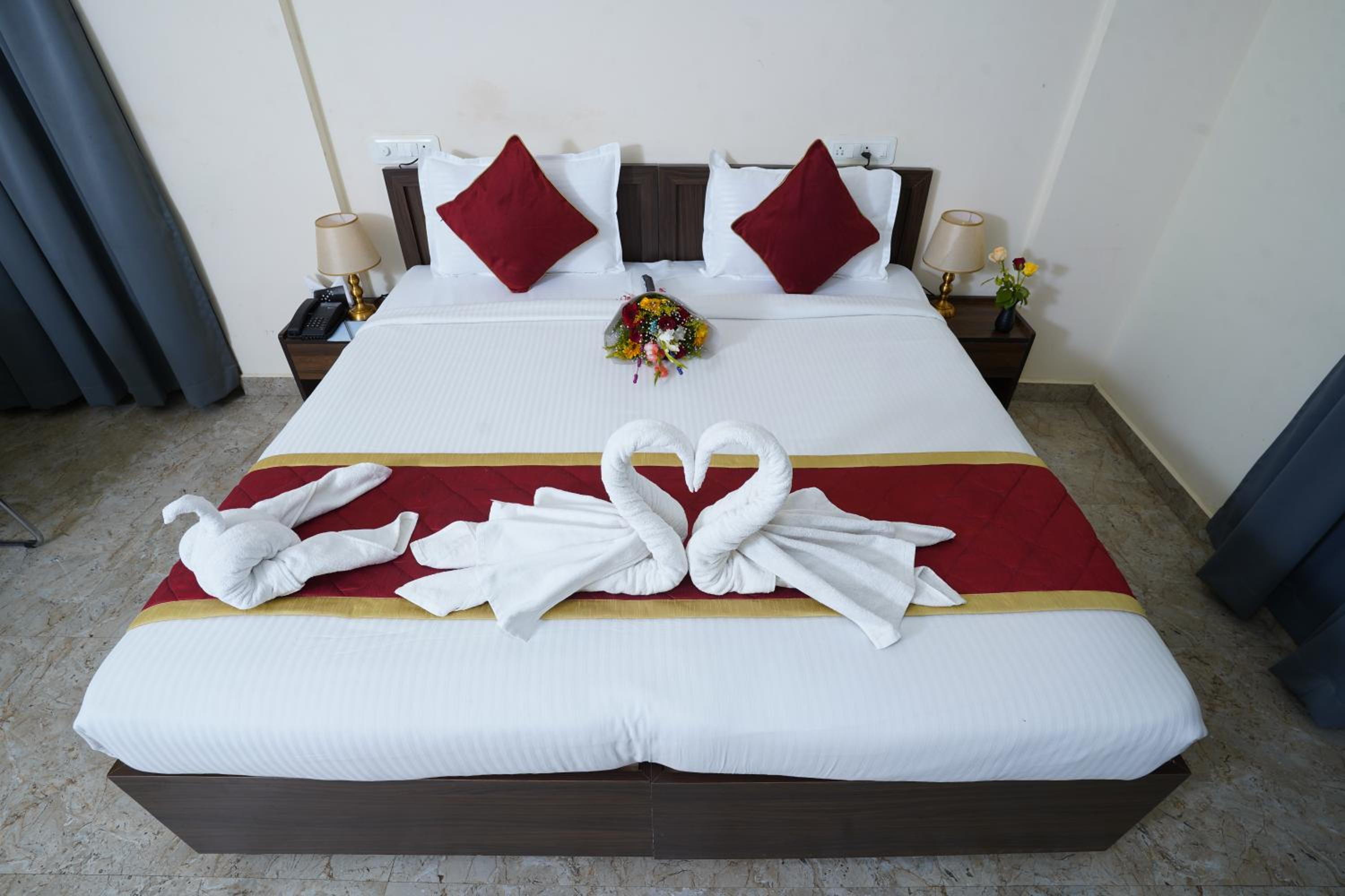 Deluxe Room - Photo 7