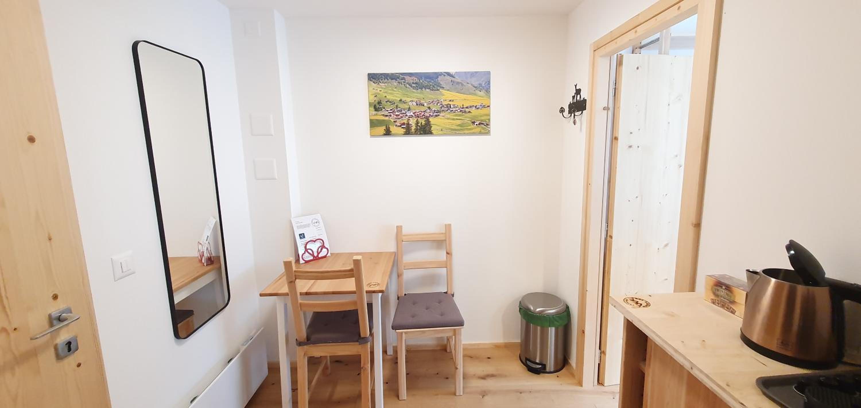 Standard Double Room - Photo 13