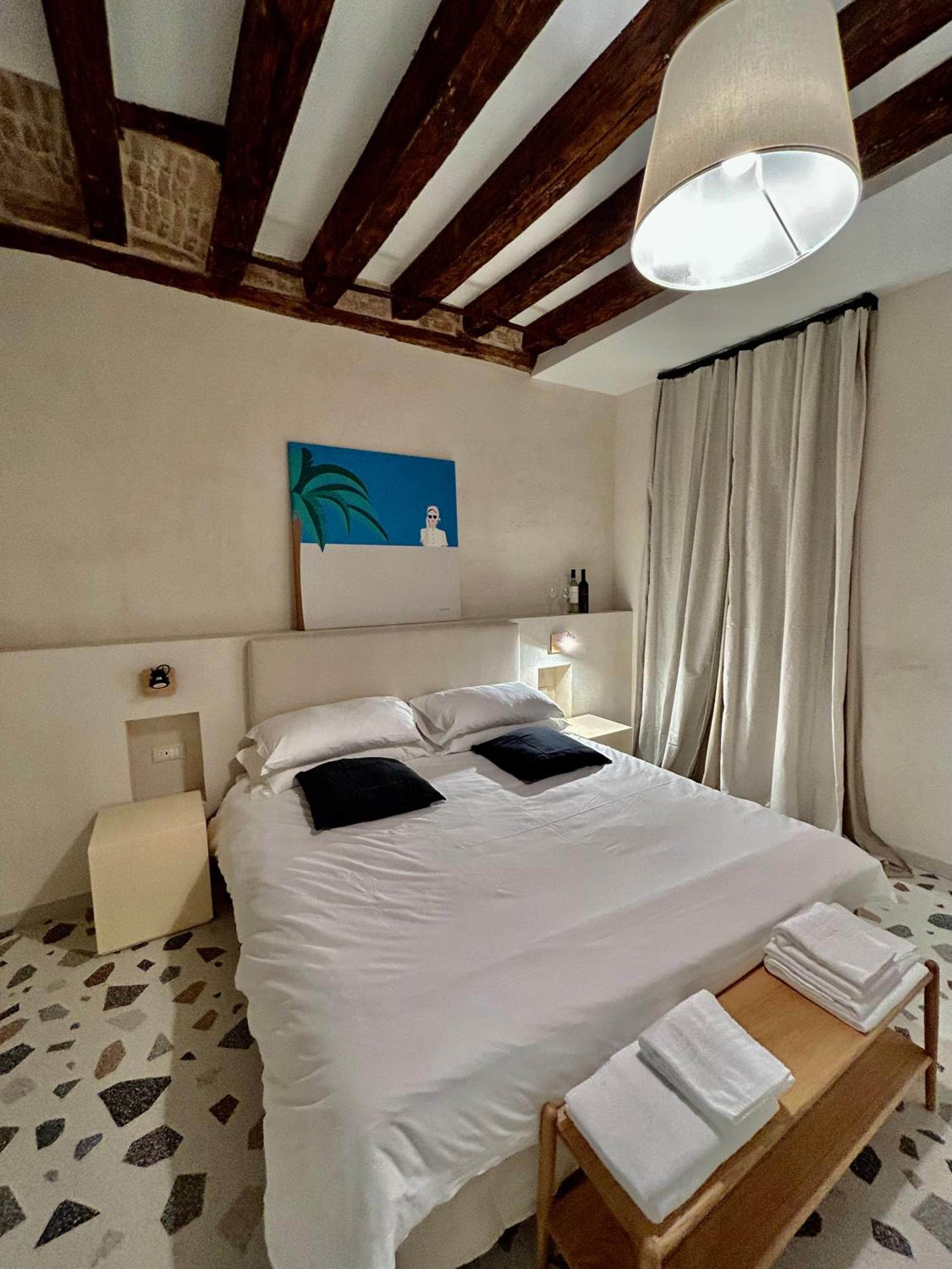 Double Room with Private Bathroom photo 2