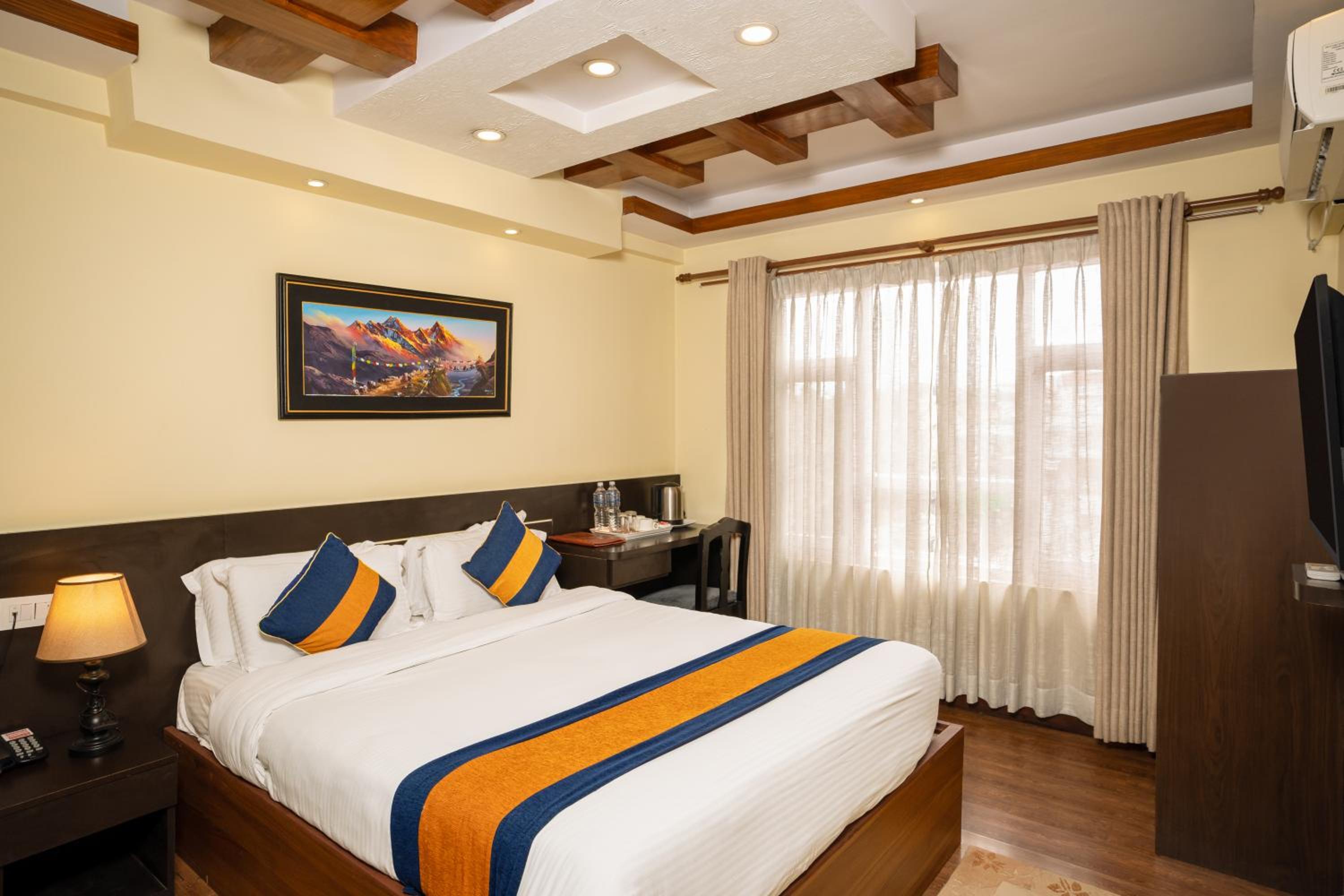 Deluxe King Room photo 3