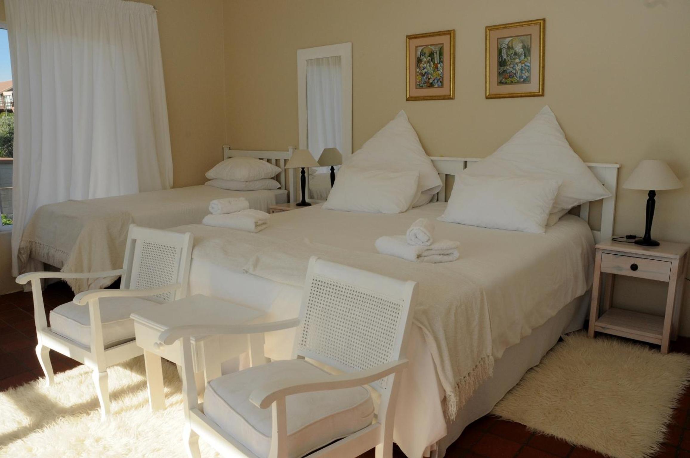 Family Room with Balcony and Sea View - Photo 2
