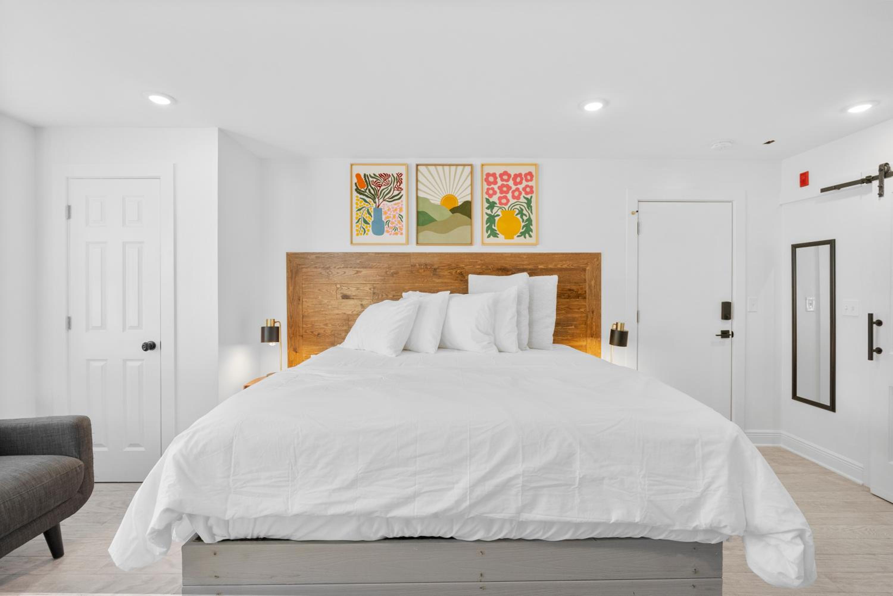 Deluxe King Suite