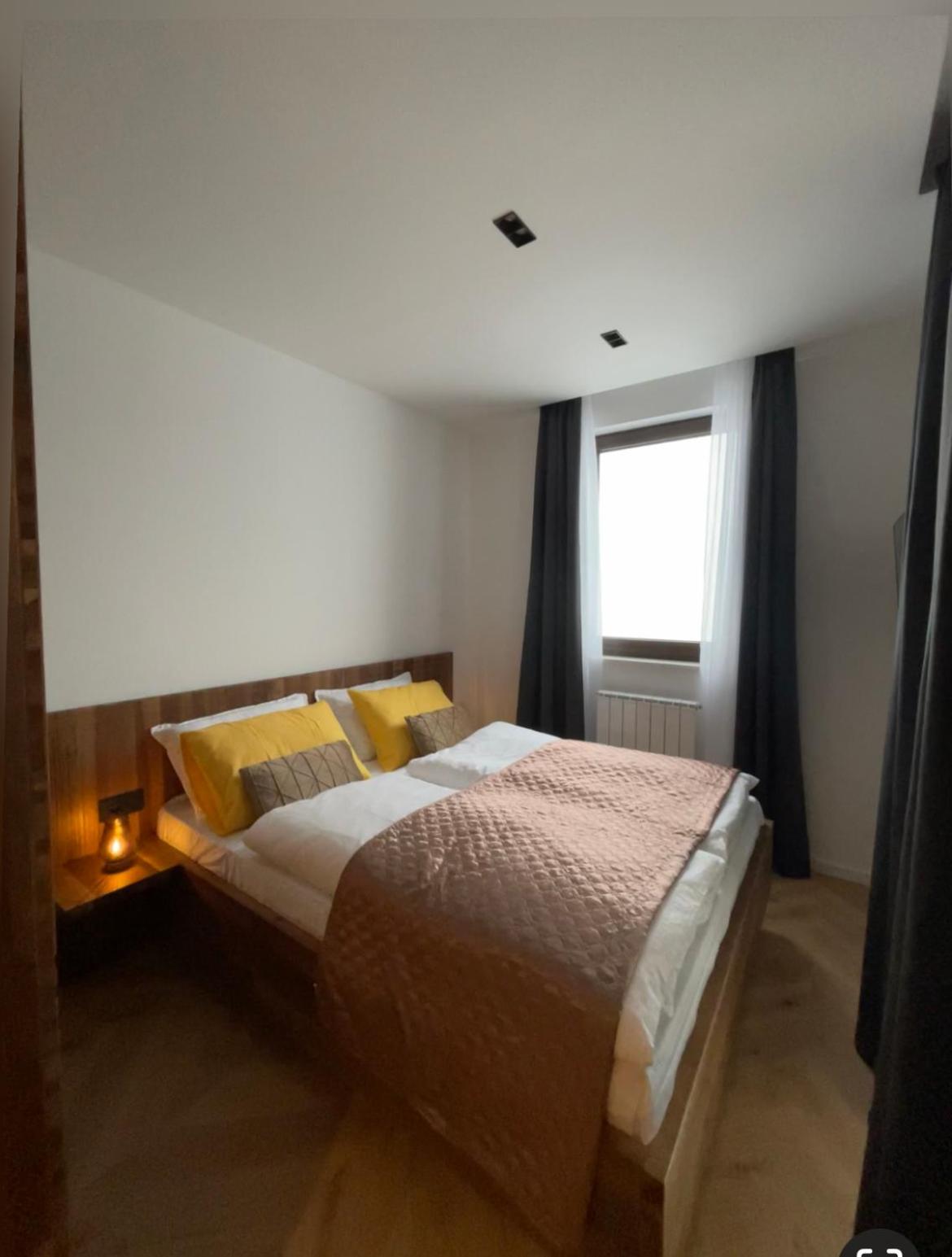 Two-Bedroom Deluxe Apartment with Balcony