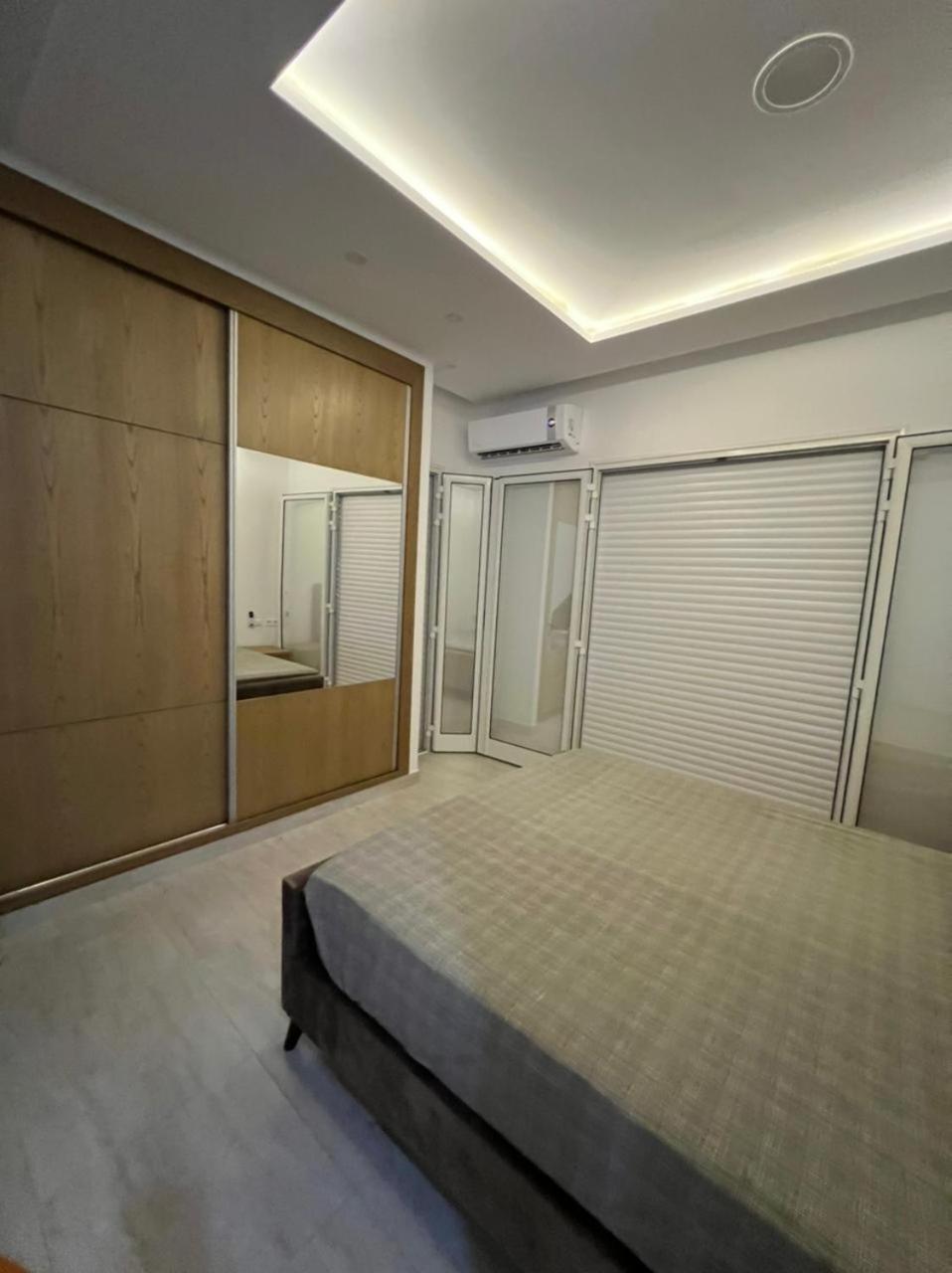 Villa photo 1
