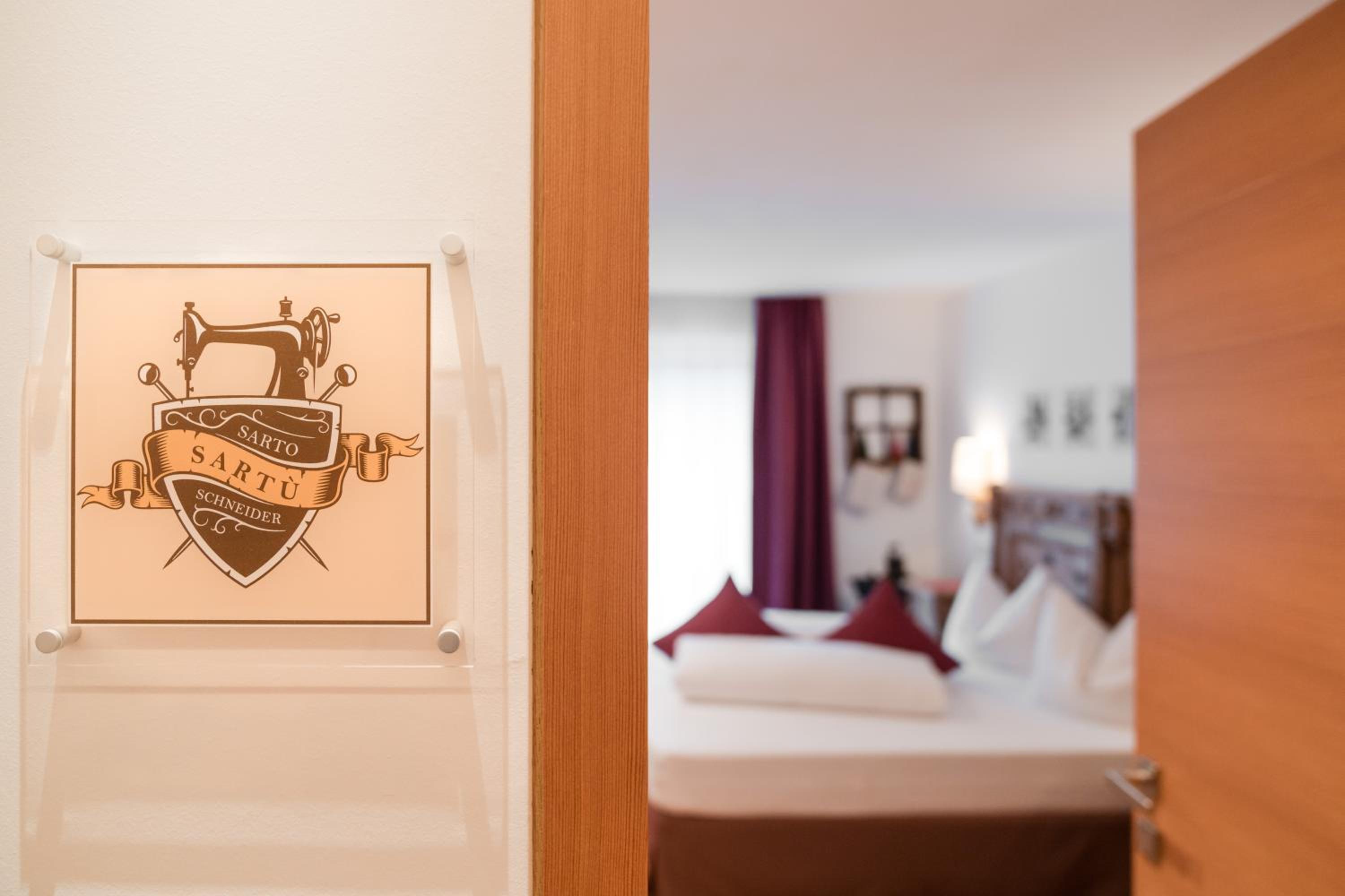 Deluxe Double Room with Mountain View