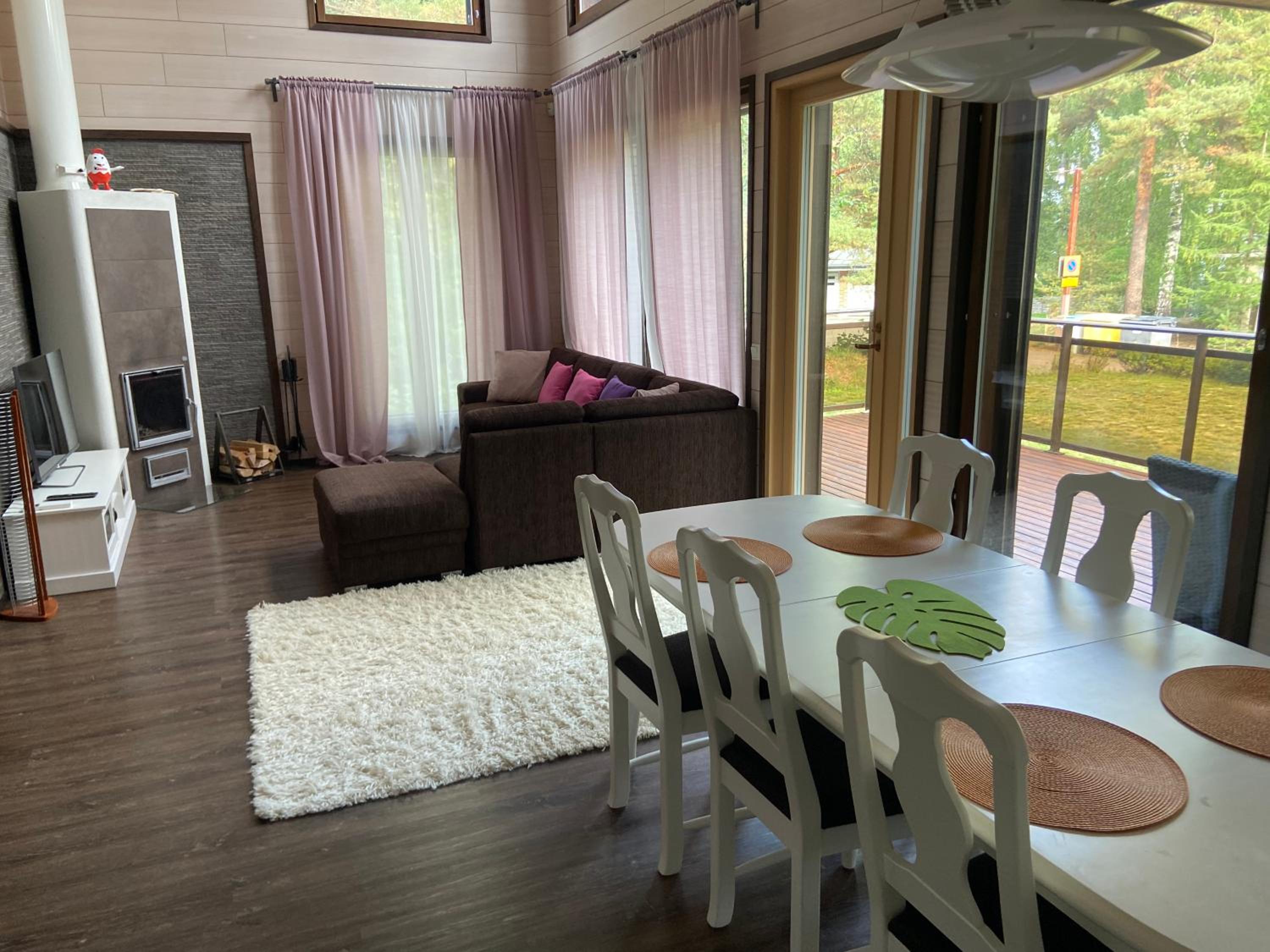 Four-Bedroom House photo 1