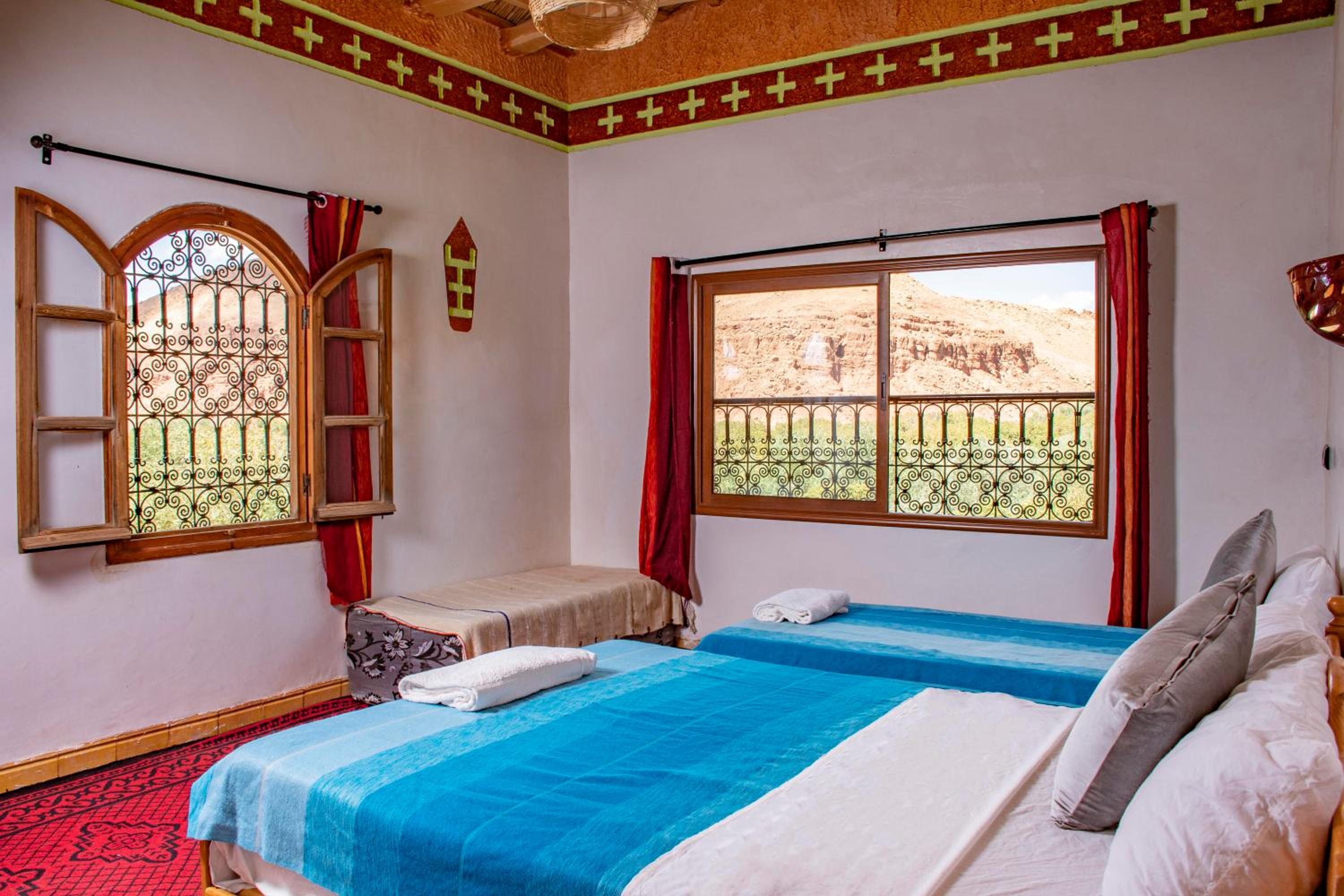 Large Double Room - Photo 3