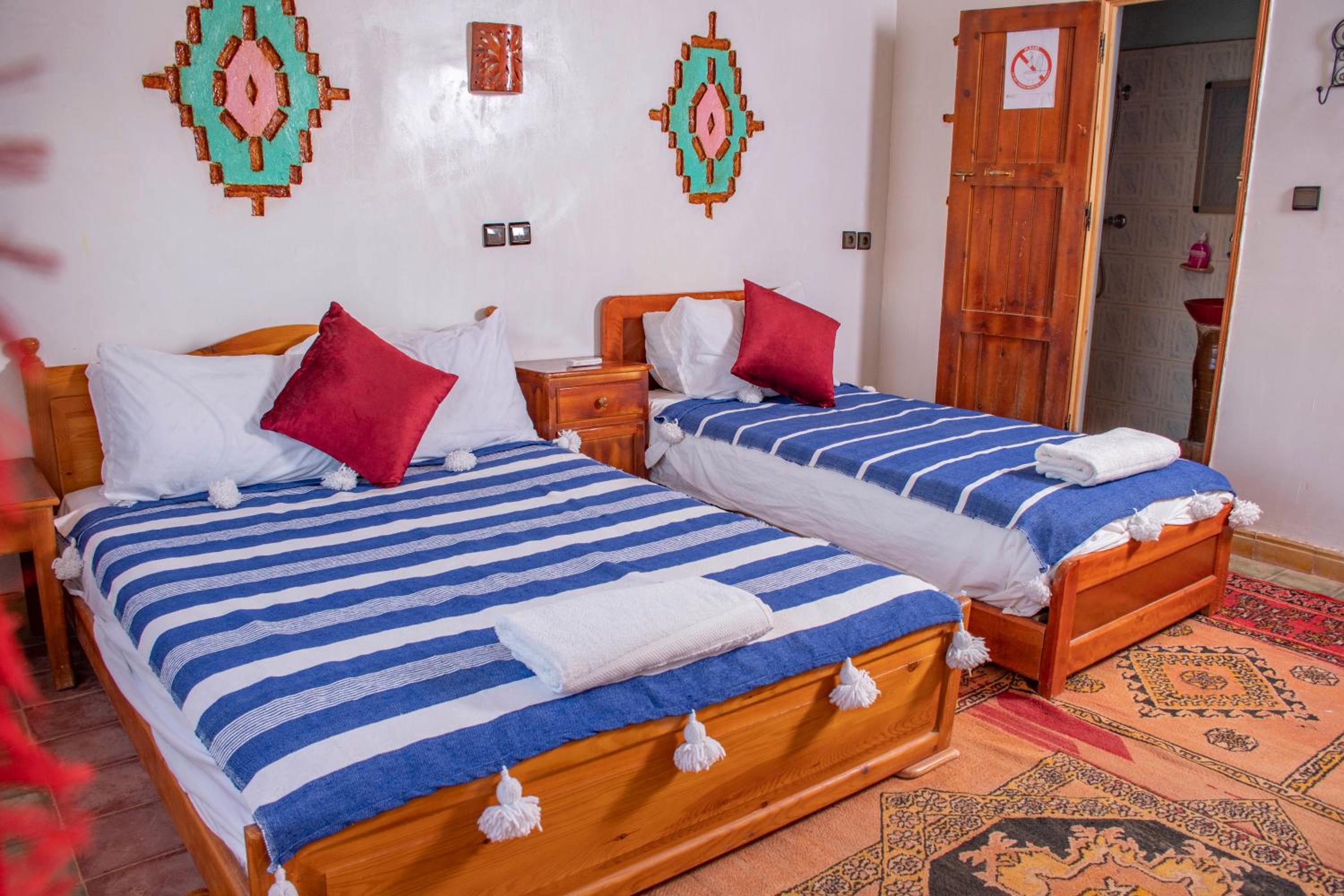 Large Double Room - Photo 5