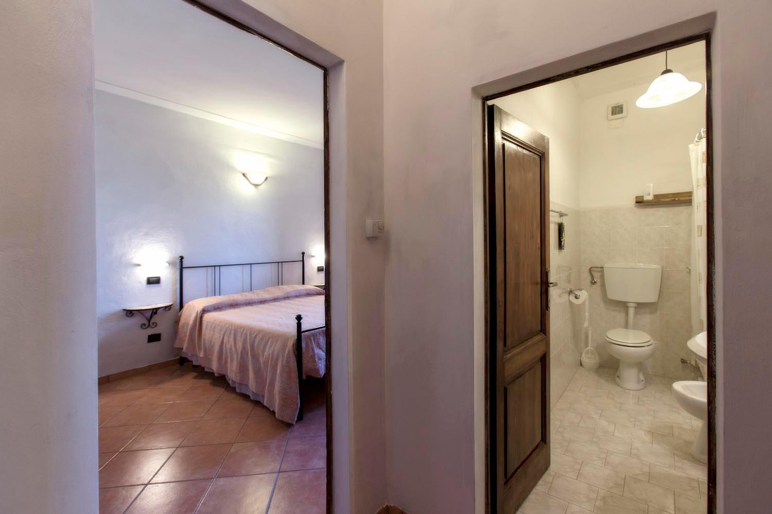One-Bedroom Apartment - Photo 1