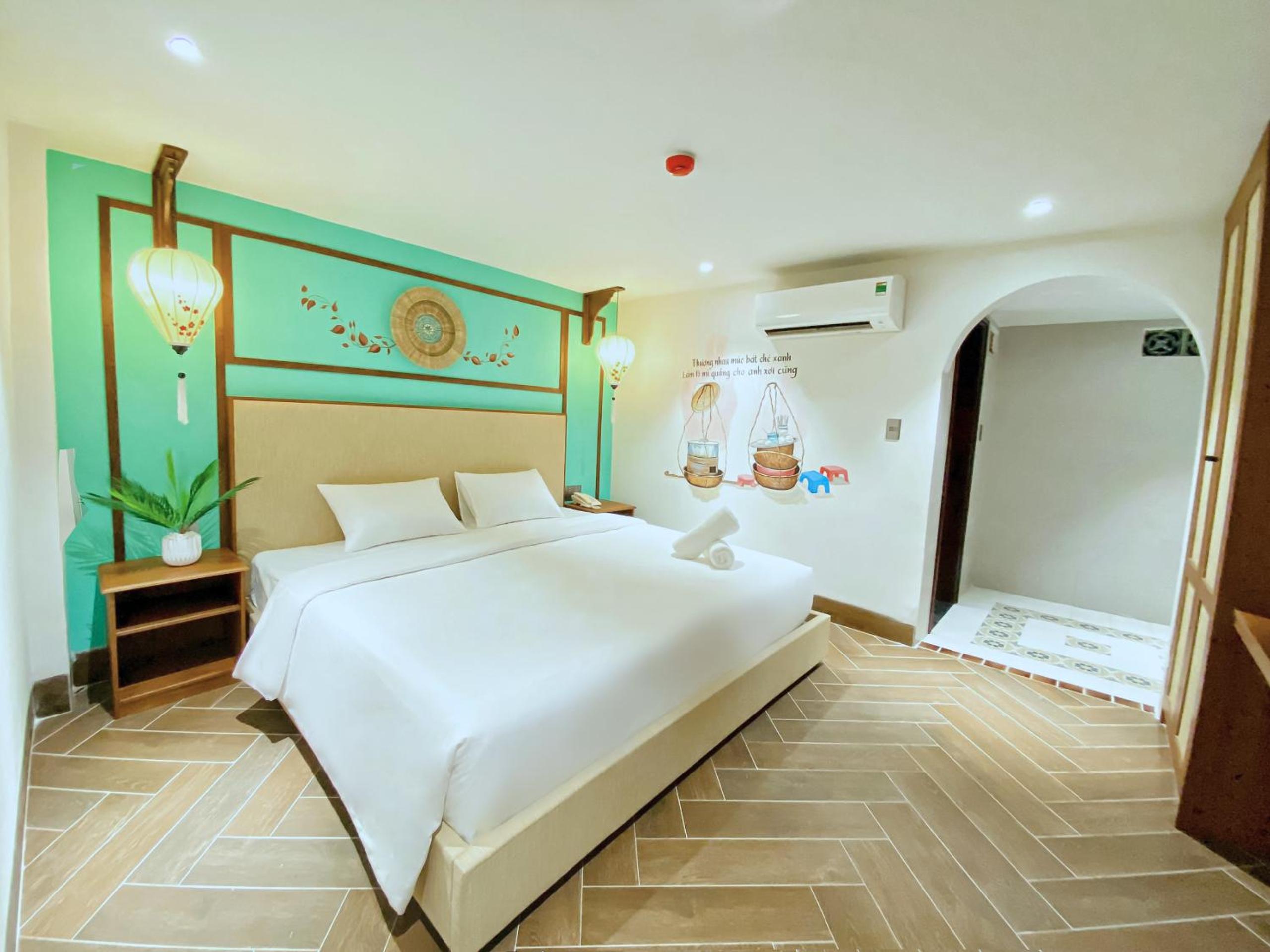 Standard King Room
