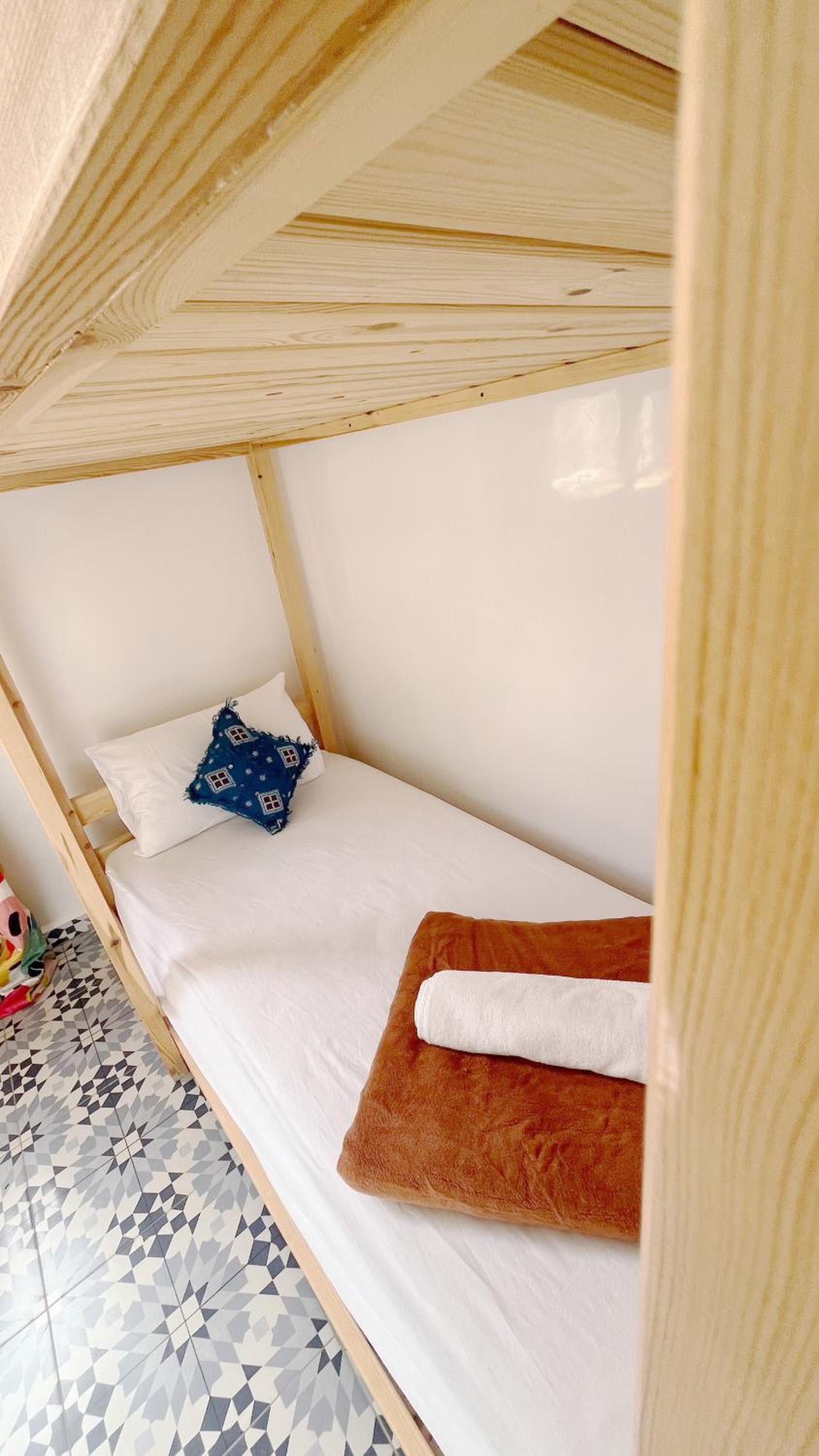 Quadruple Room with Shared Bathroom