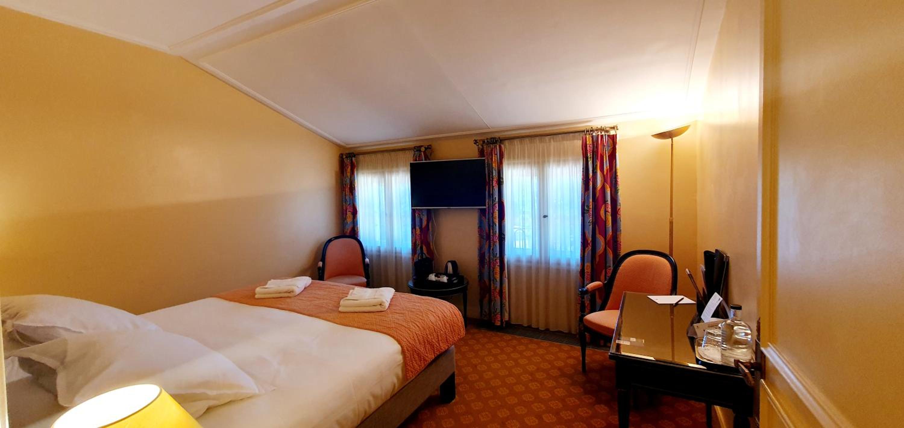 Double Room with Courtyard View - Photo 3