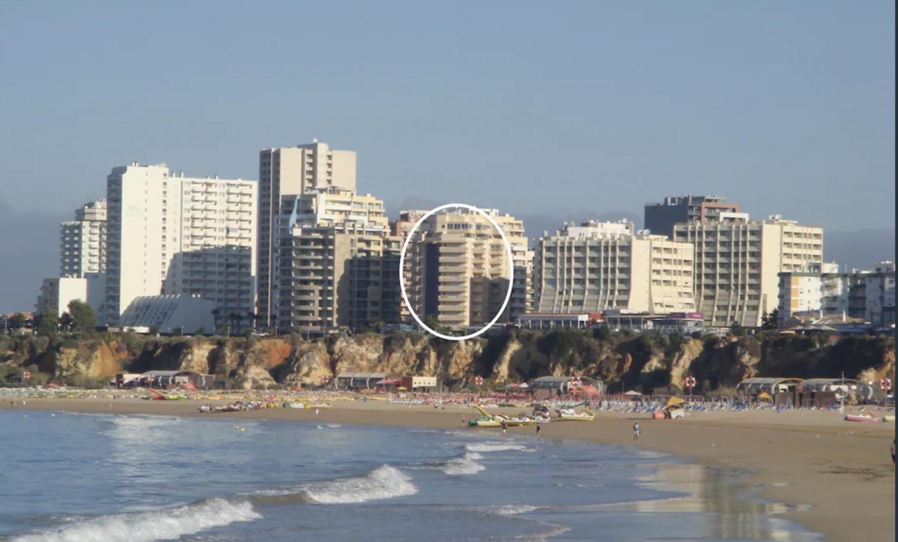 Apartment with Sea View - Photo 5