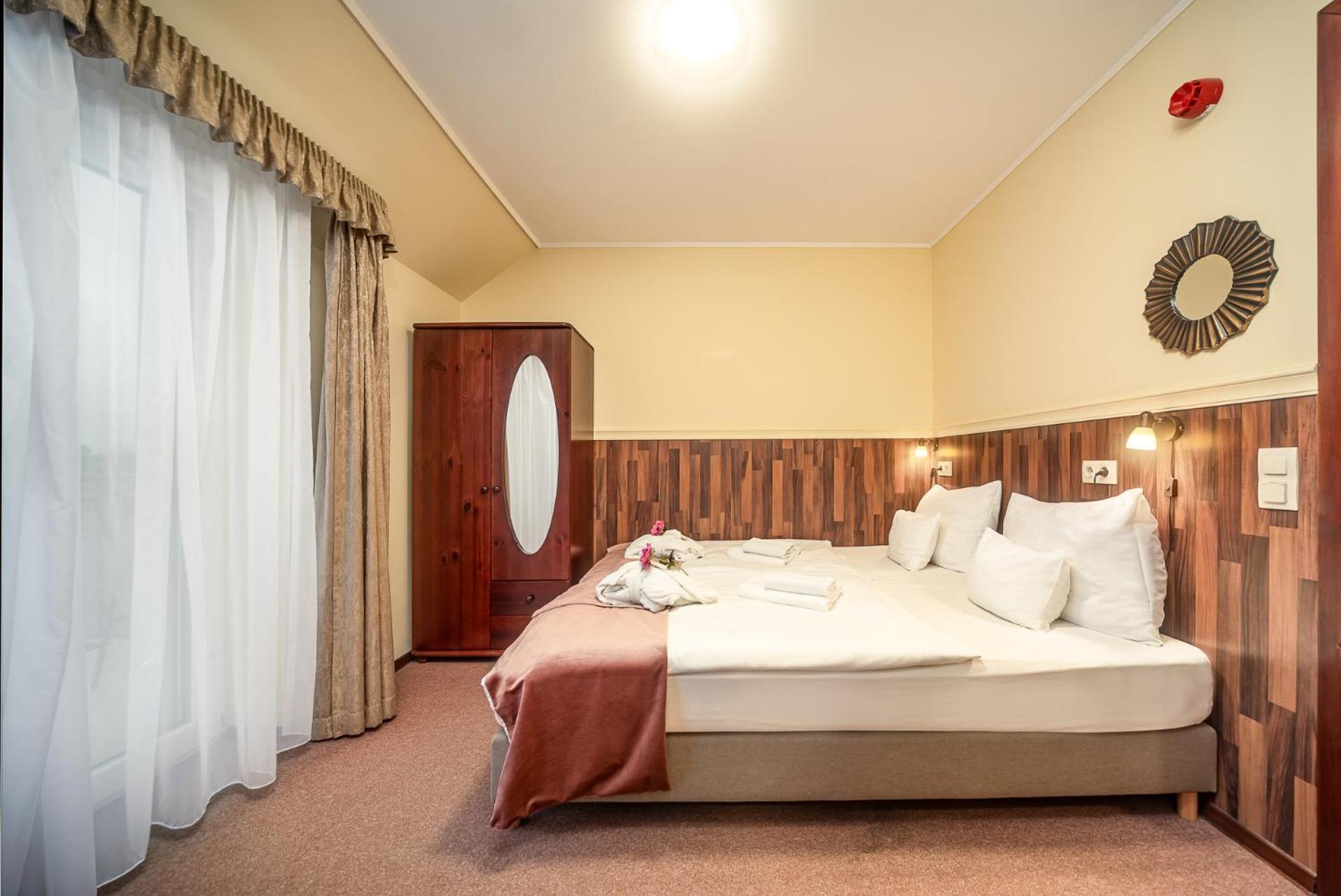 Standard Quadruple Room - Photo 5