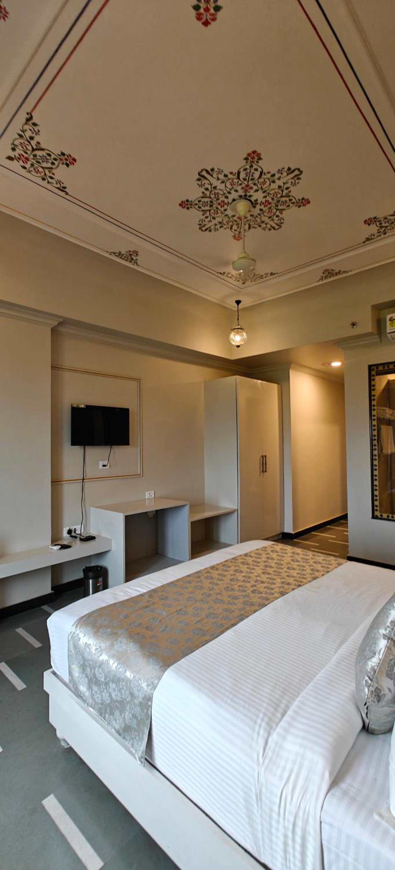 Deluxe Double Room with Extra Bed