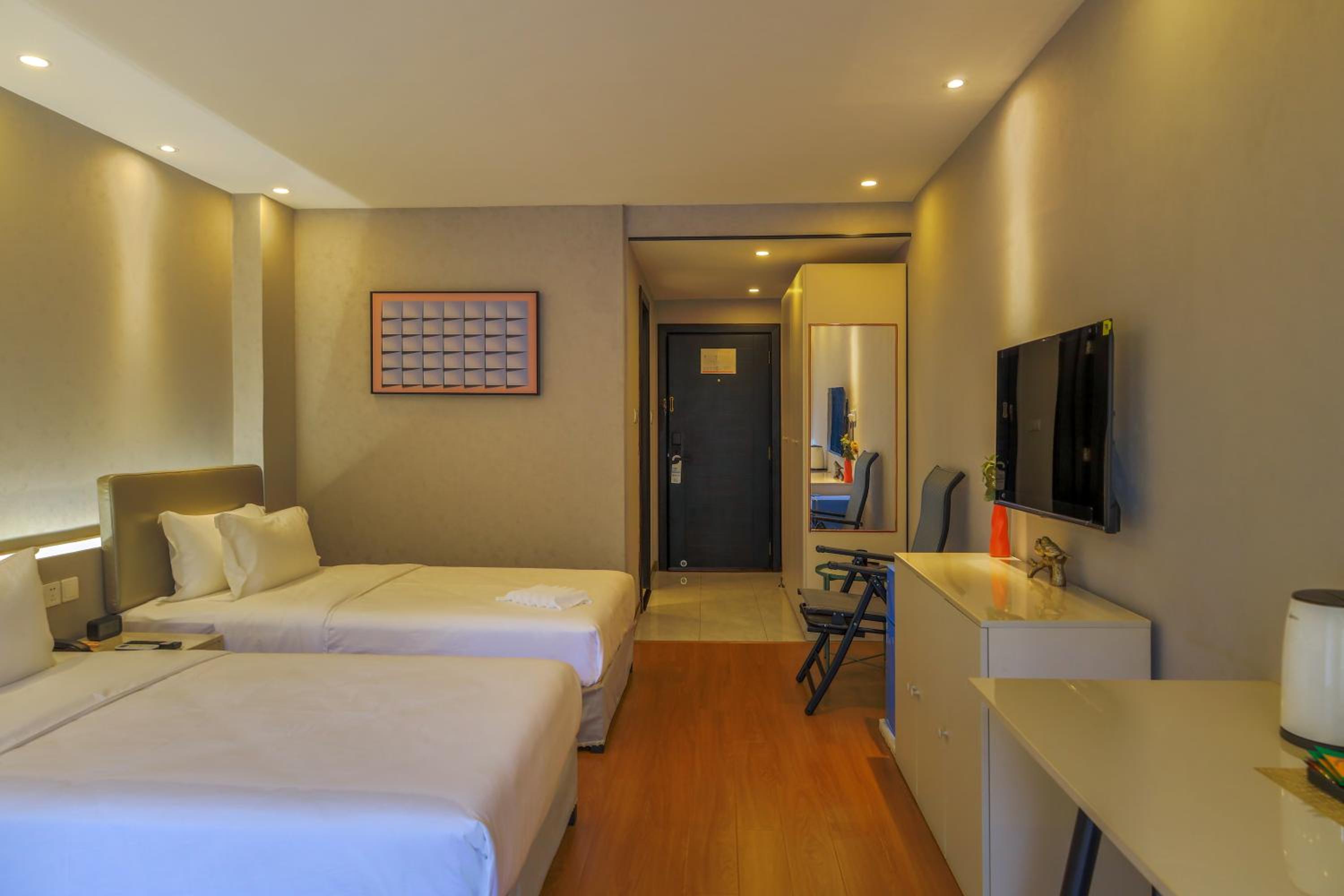 Deluxe Twin Room - Photo 3
