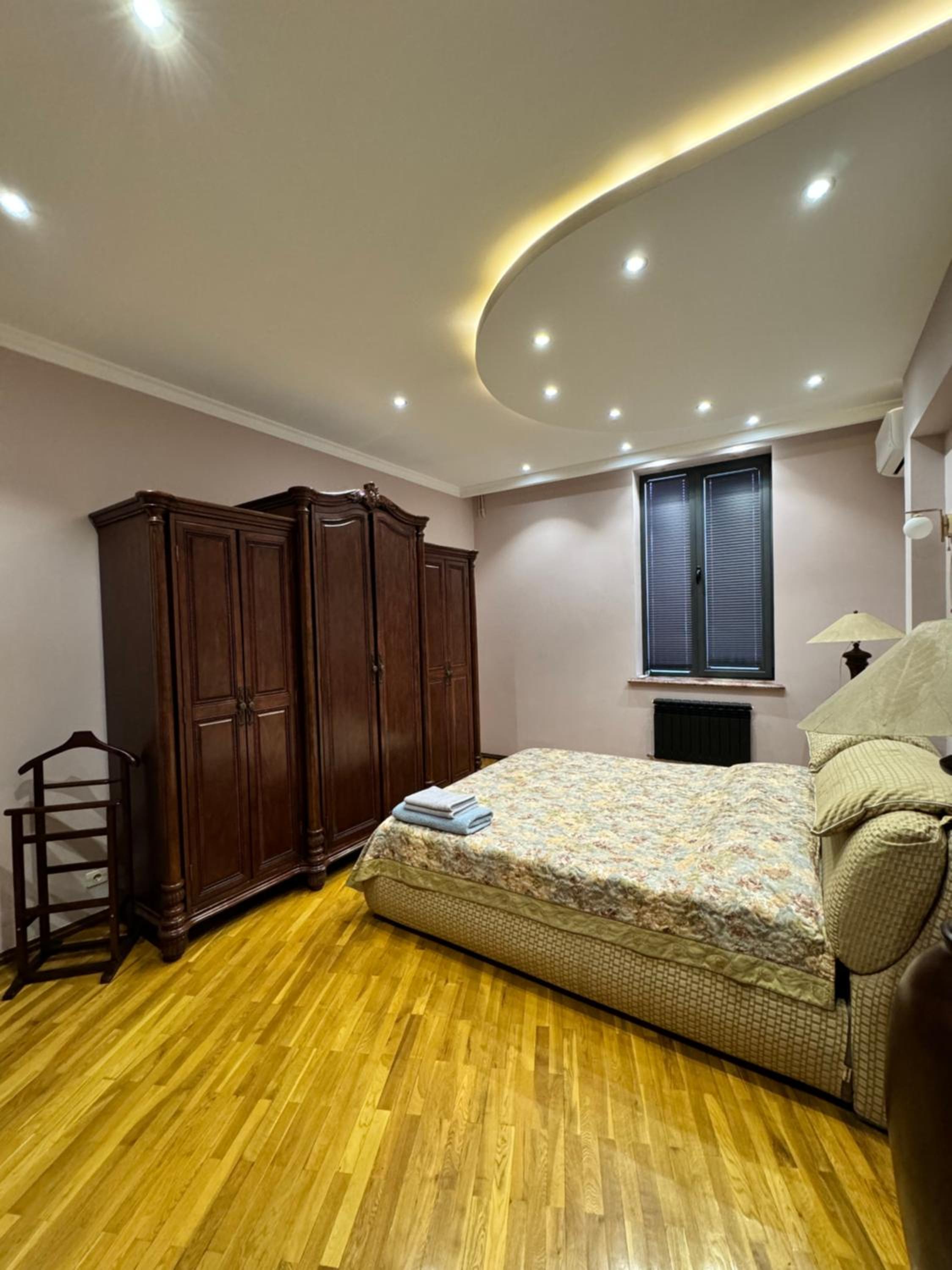 One-Bedroom Apartment photo 3