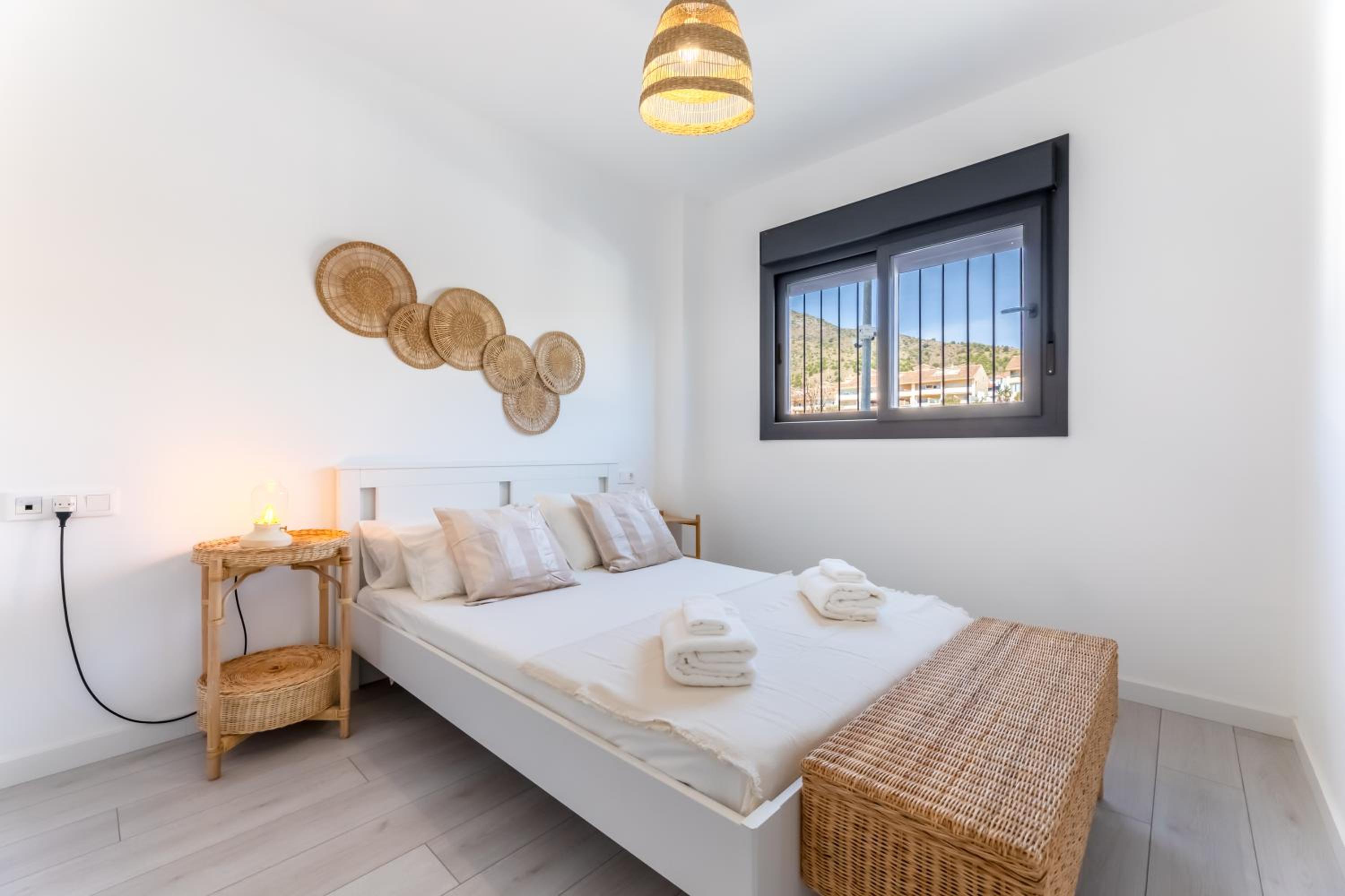 Apartamento de tres habitaciones con vista al mar