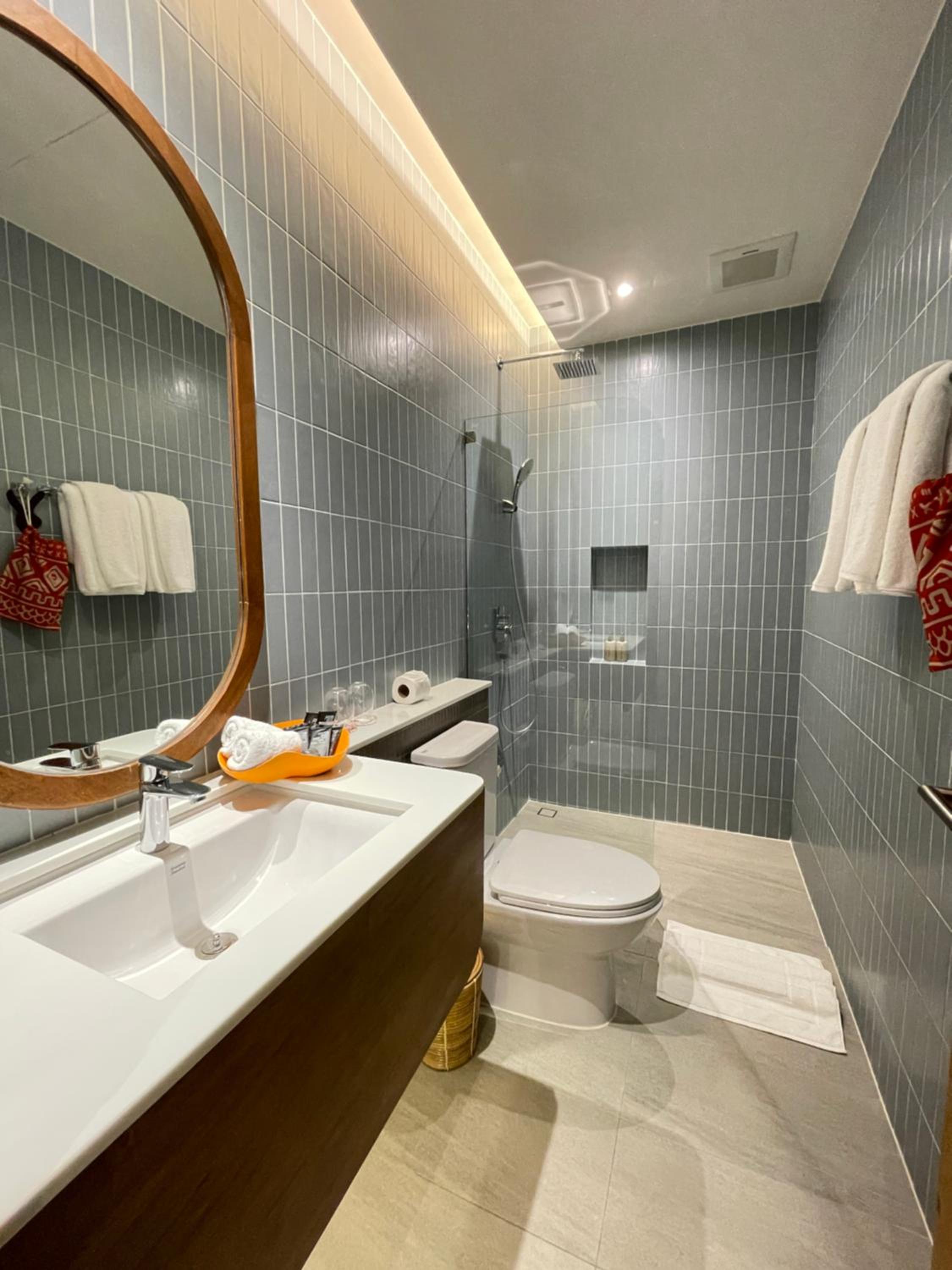 79 Luxury photo 3