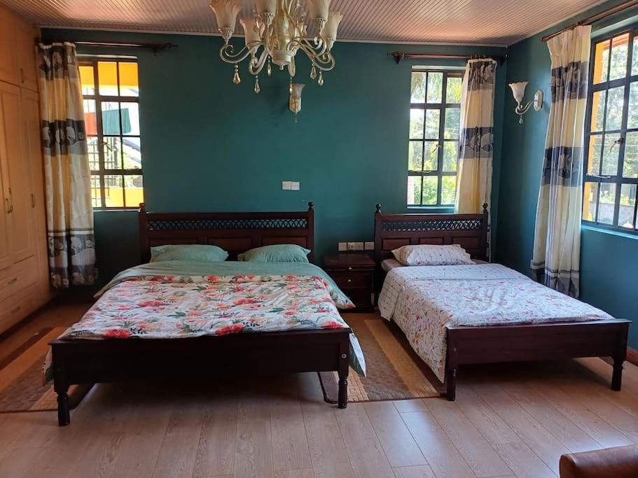 Four-Bedroom House photo 1