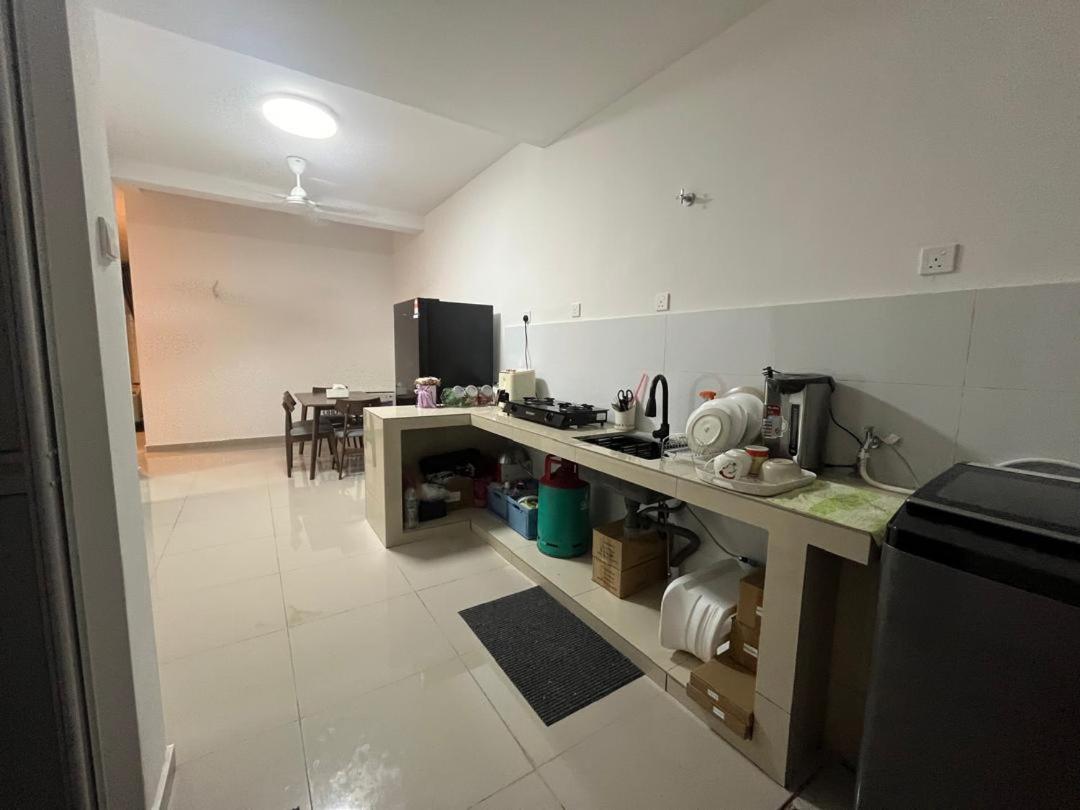 Three-Bedroom House photo 3