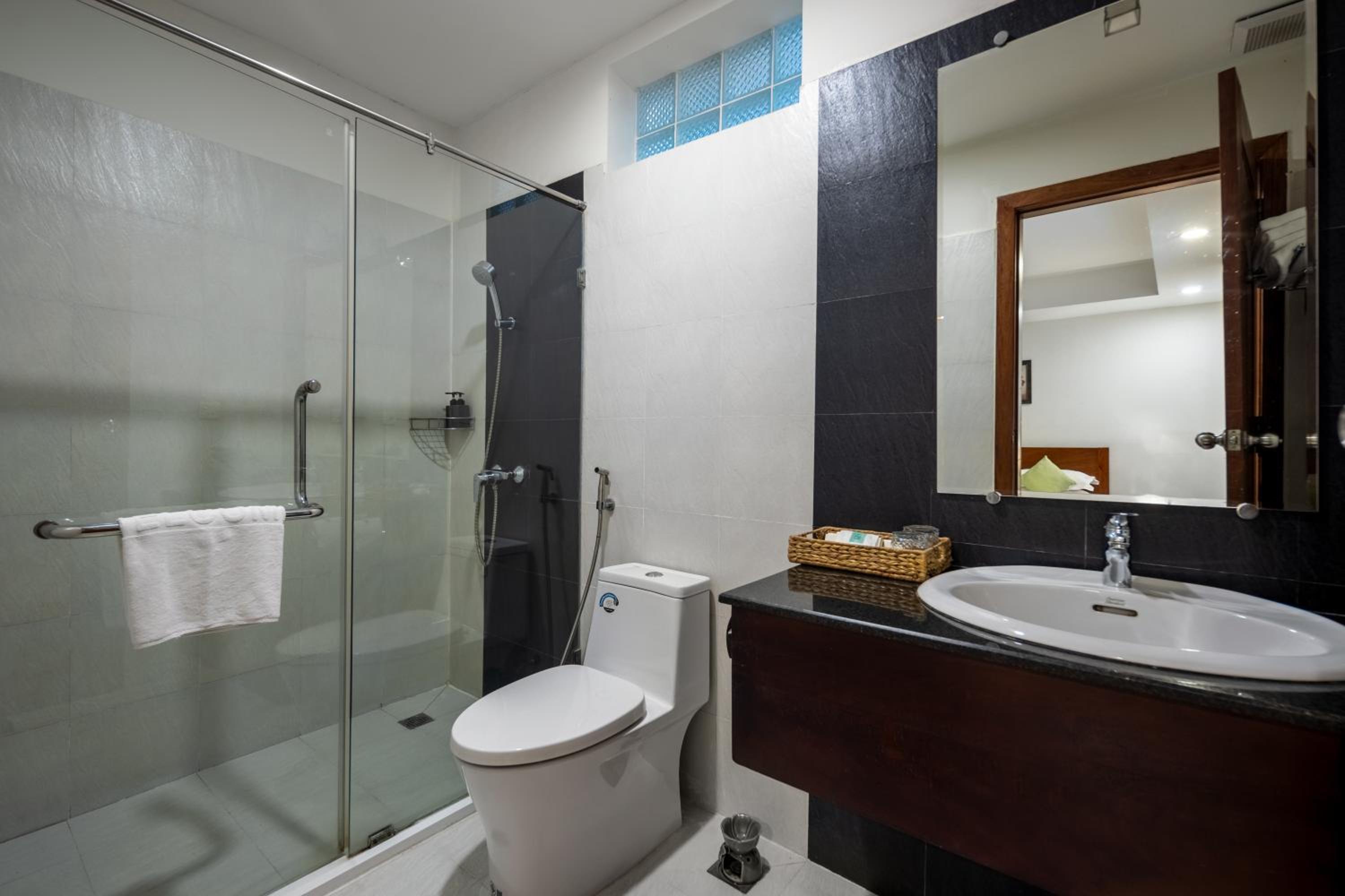 Luxury Three-Bedroom on Executive Floor photo 3
