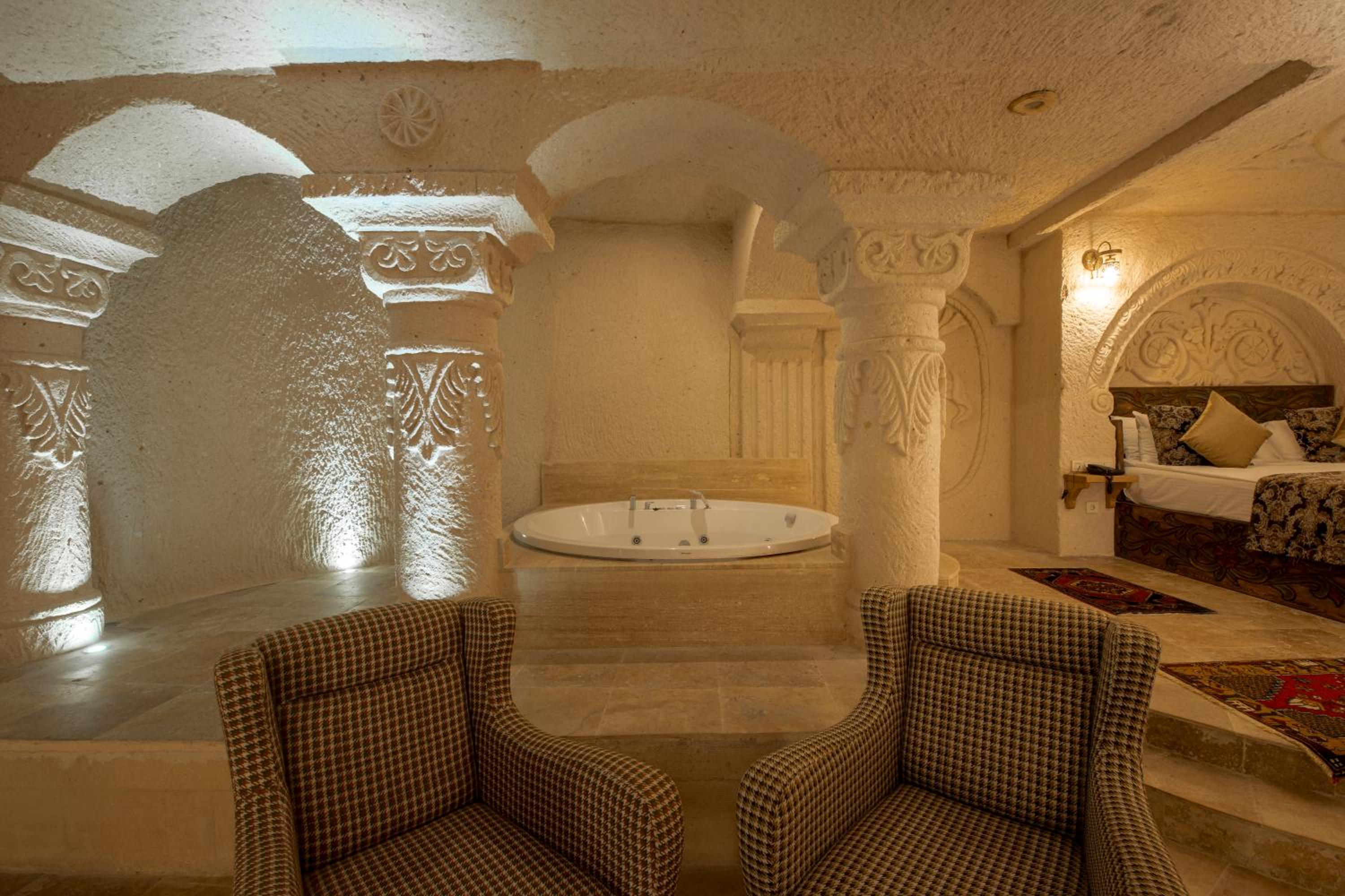 King Room with Spa Bath - Photo 34