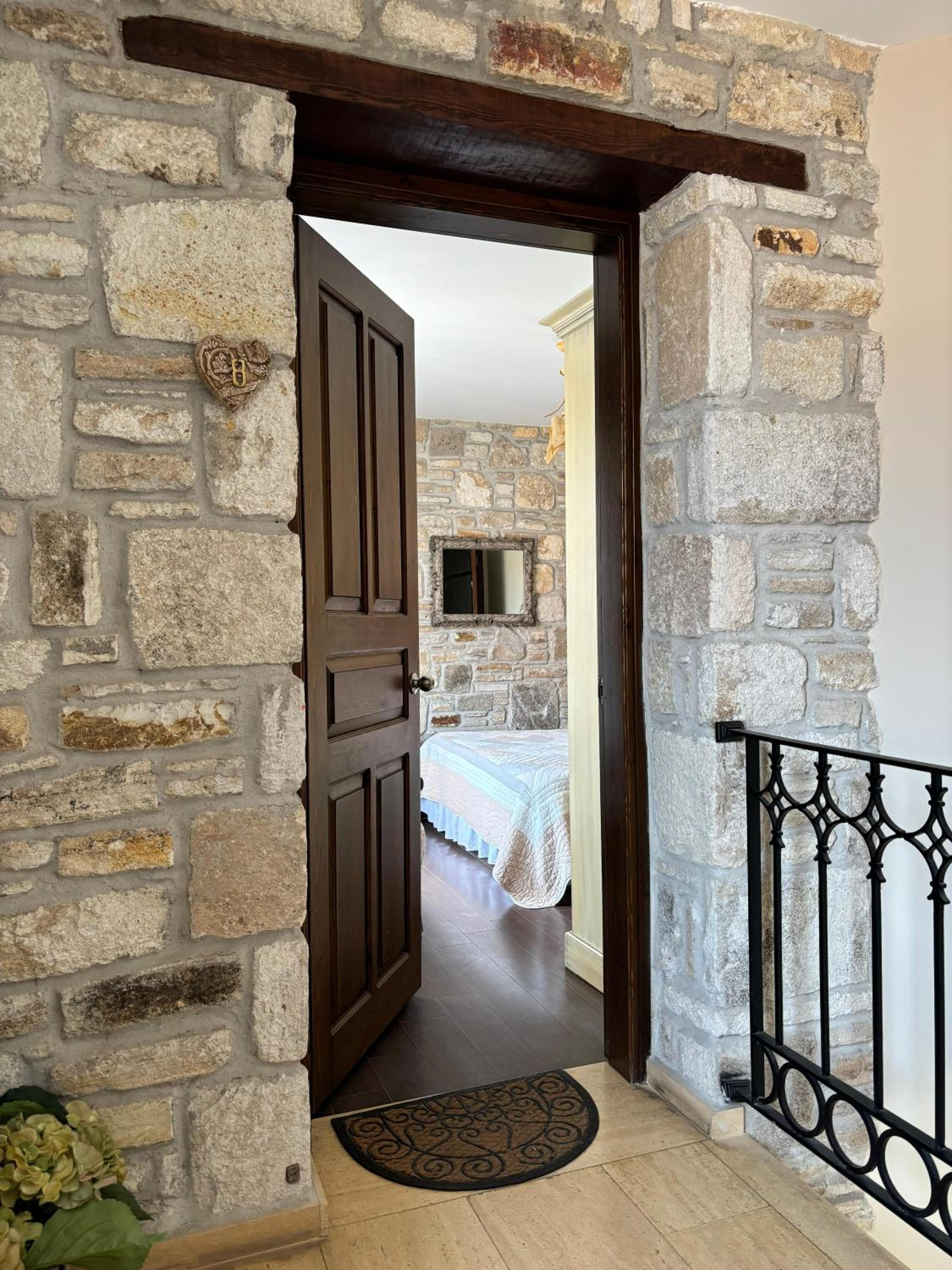 Standard Double or Twin Room photo 3