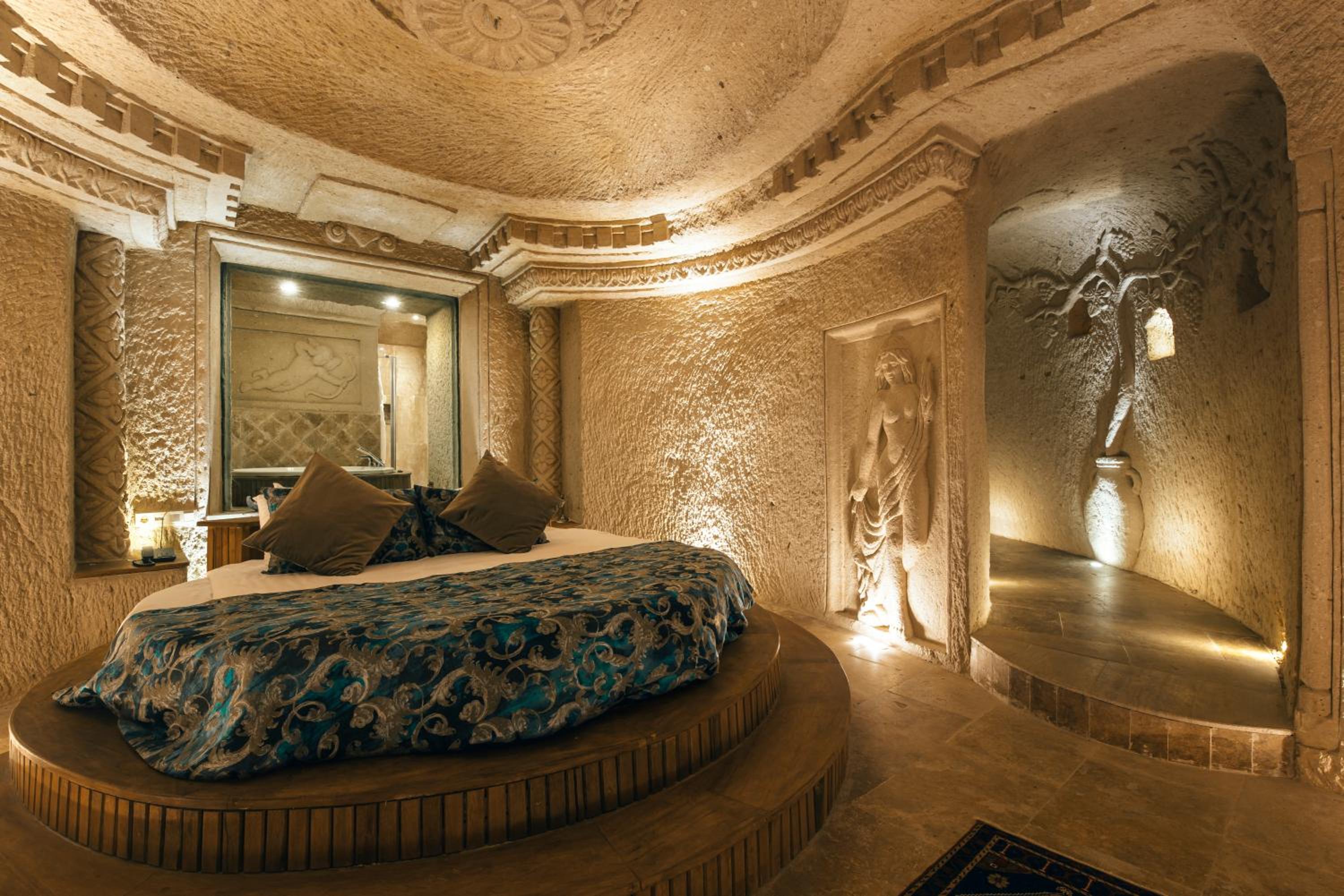 King Room with Spa Bath - Photo 29