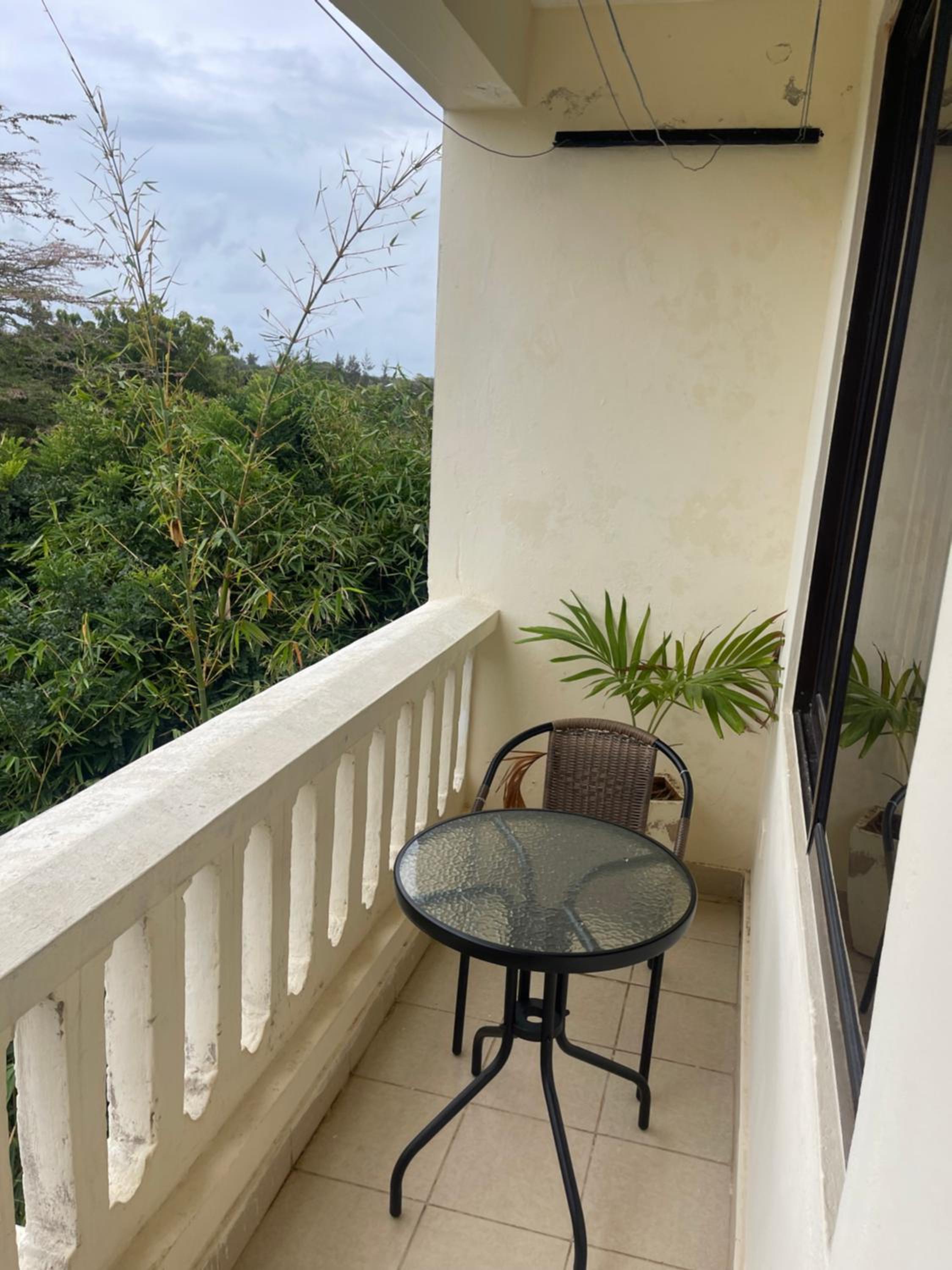 Apartment With Balcony photo 3