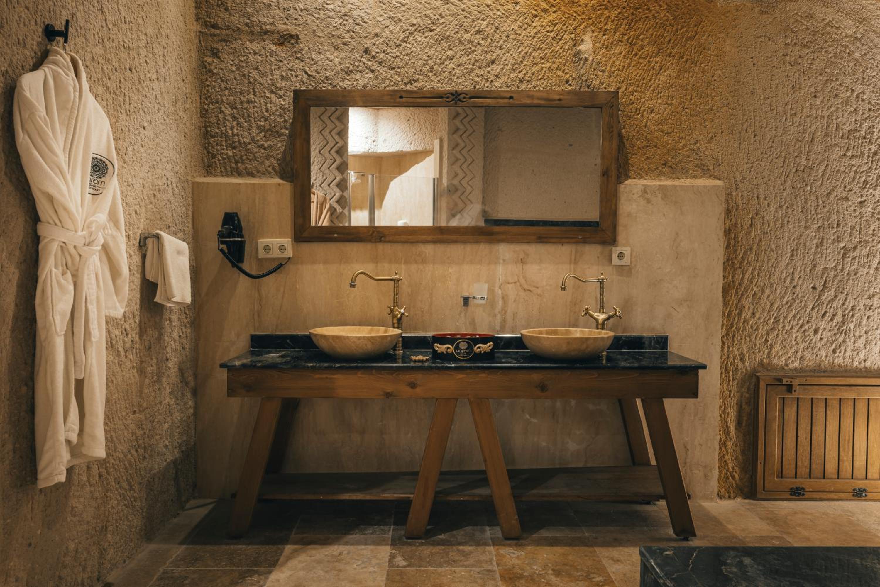 King Room with Spa Bath - Photo 4