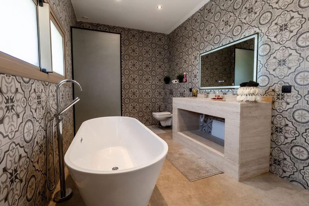Villa photo 3