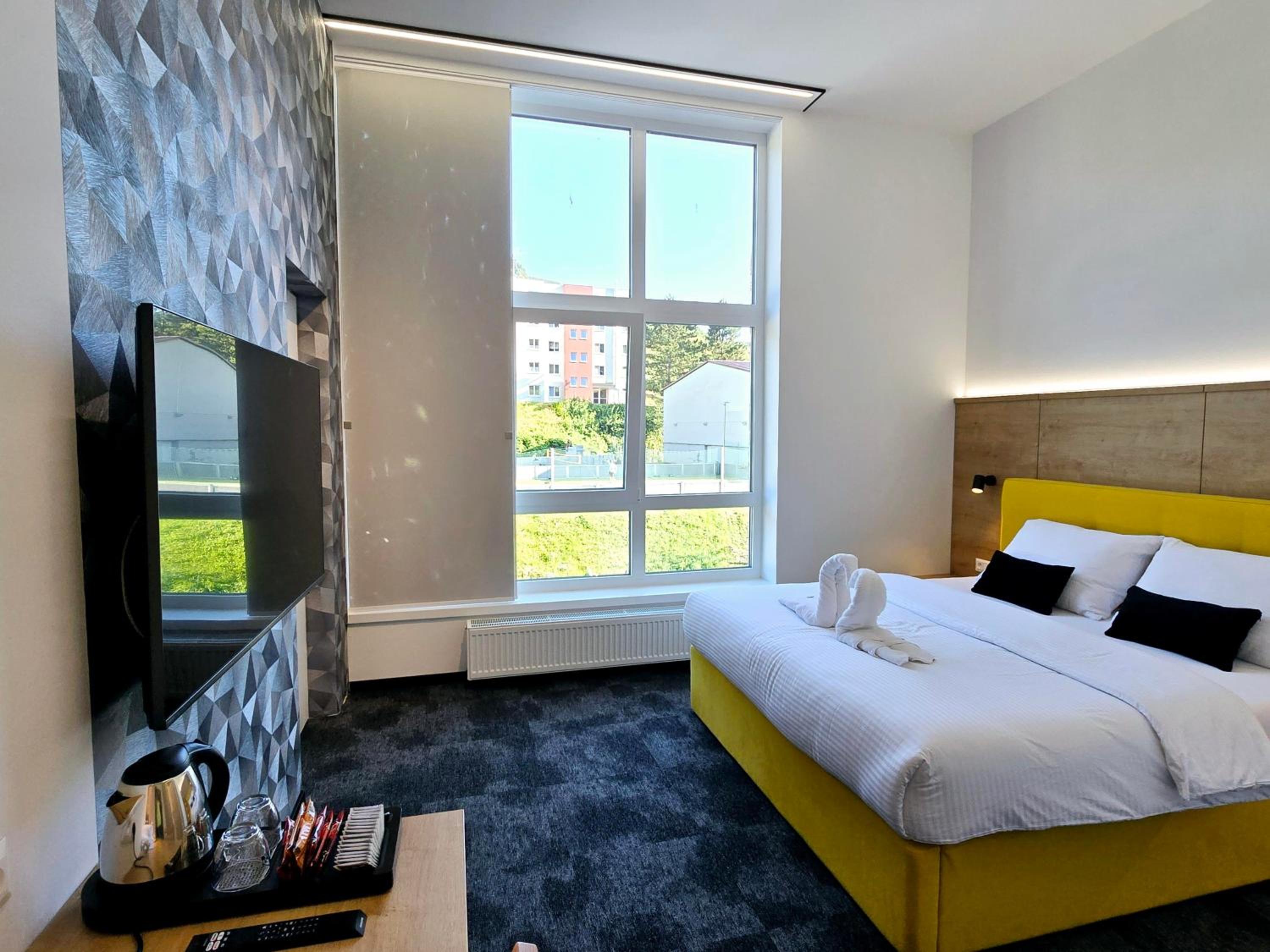 King Room with Mountain View - Photo 3