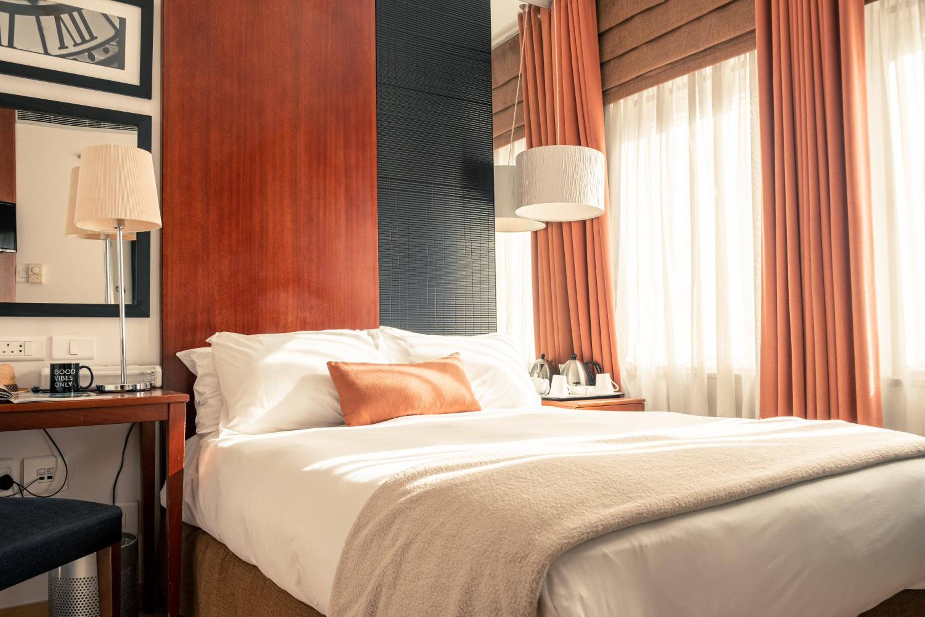 Small Double Room - Photo 15