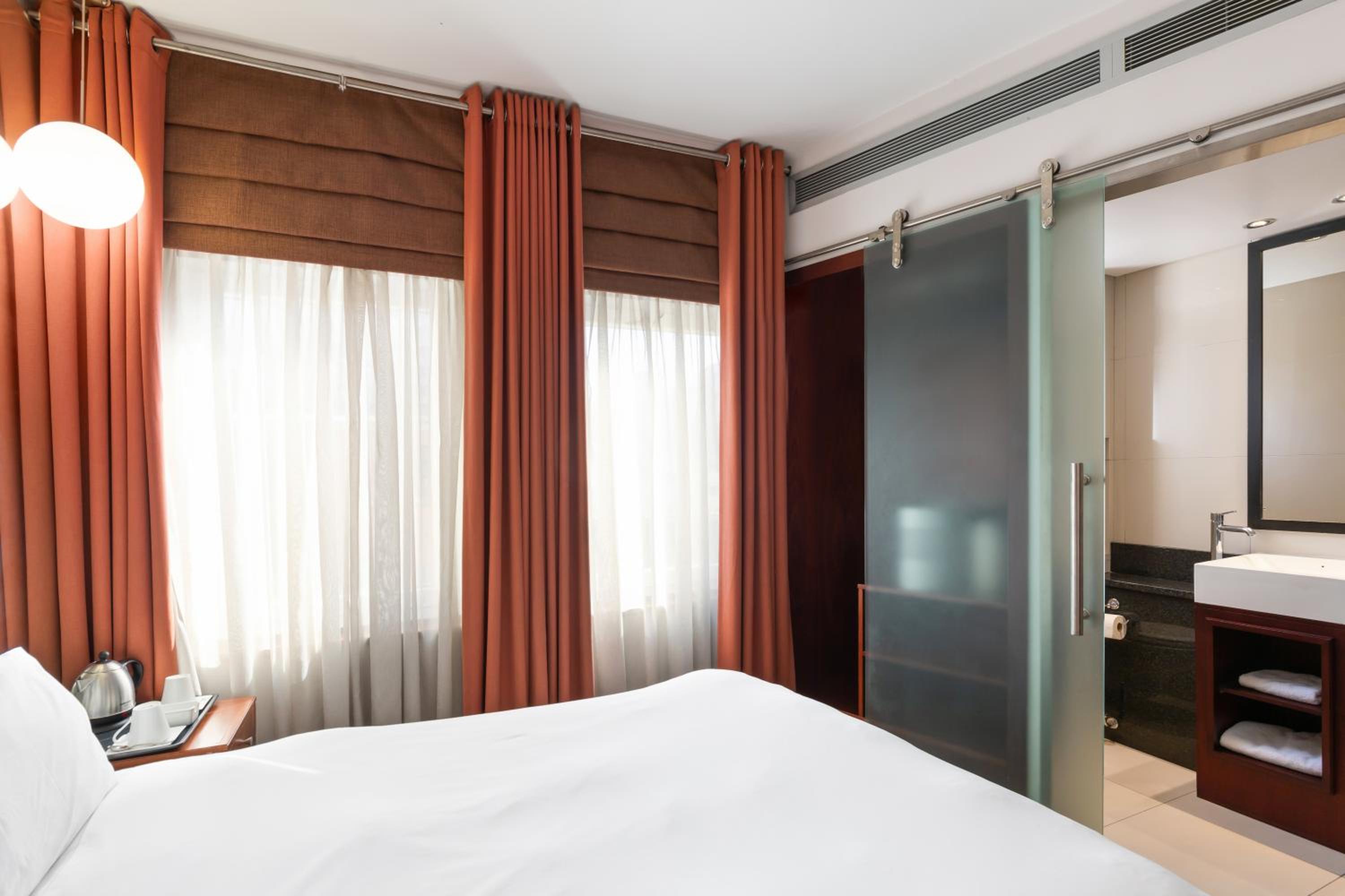 Small Double Room - Photo 6