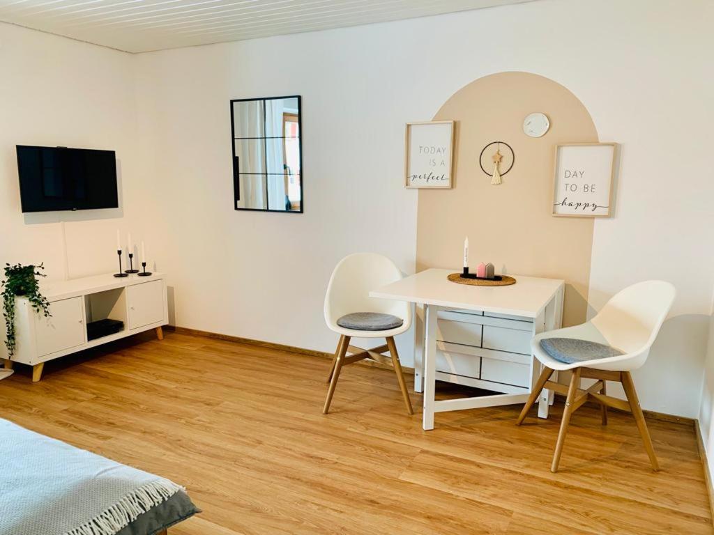 One-Bedroom Apartment - Non-Smoking photo 3