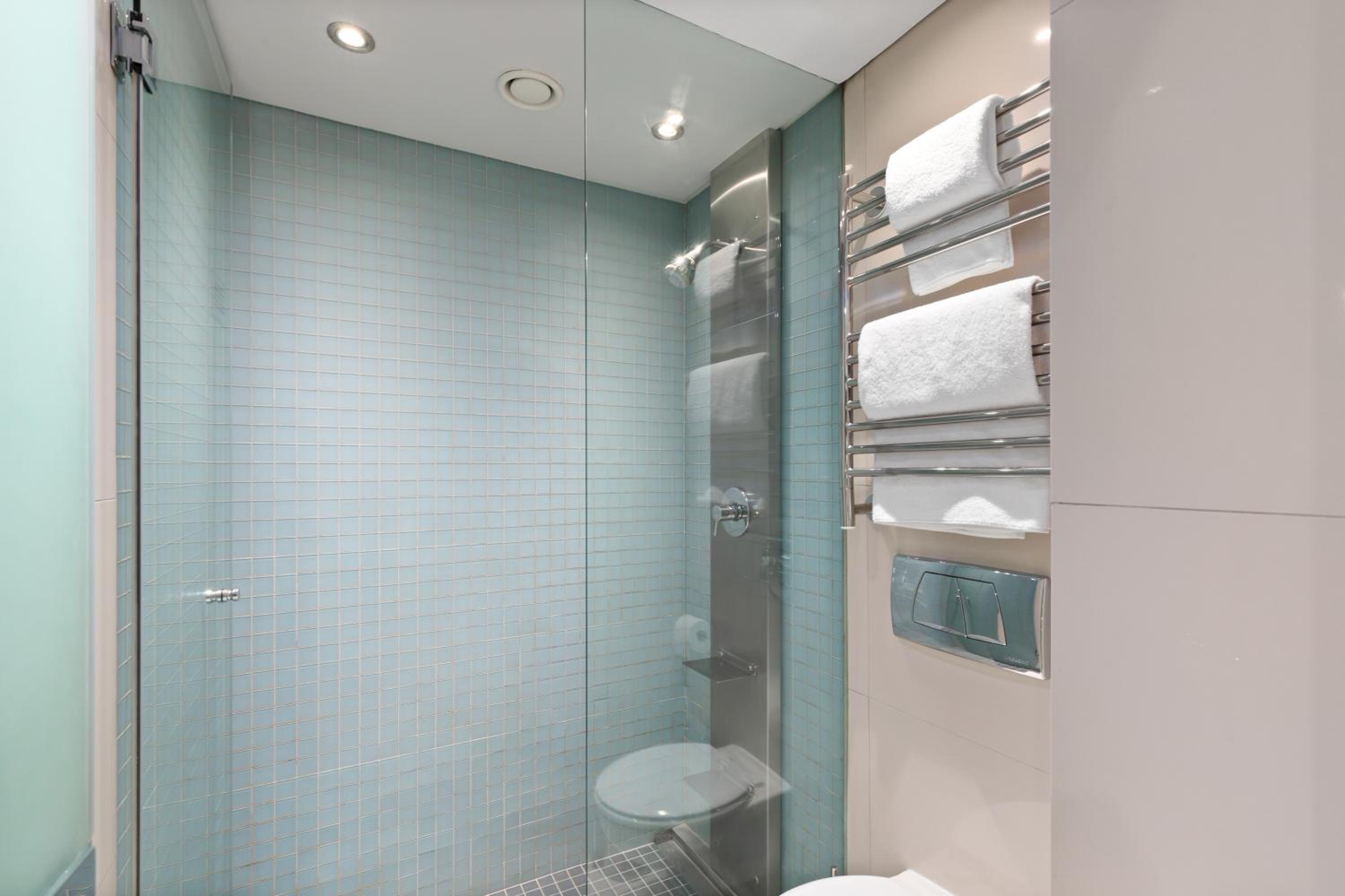 Superior King Room - Photo 7