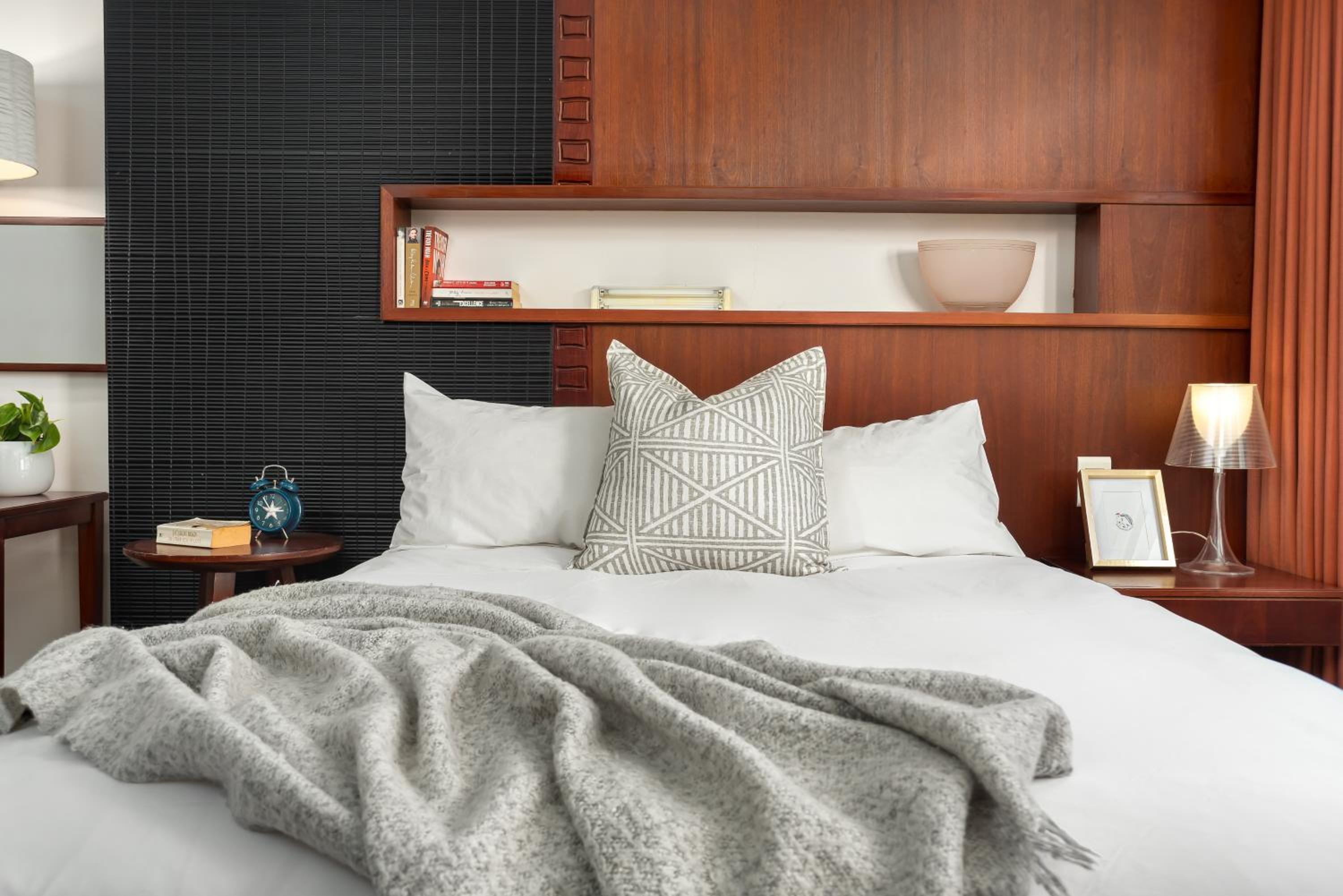 Deluxe Room - Photo 4