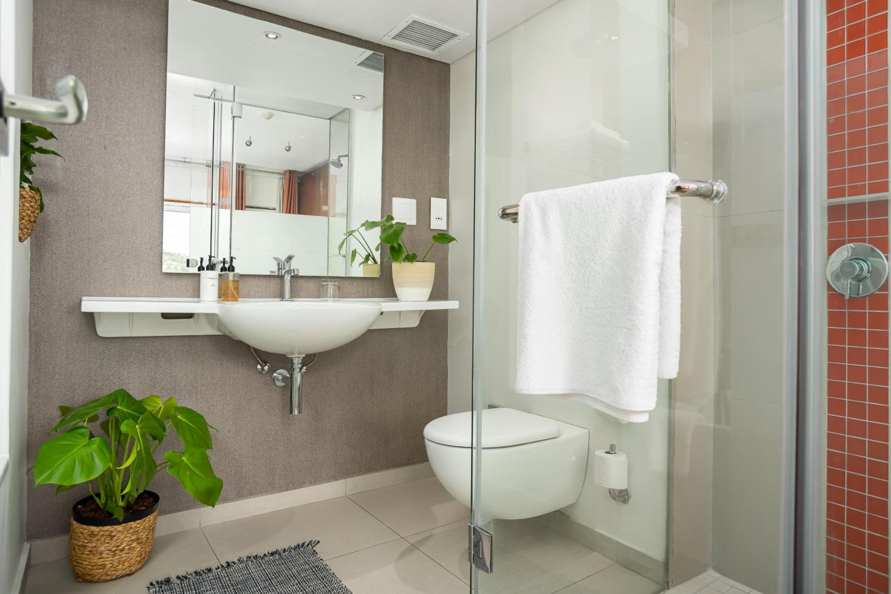 Double Room - Photo 14