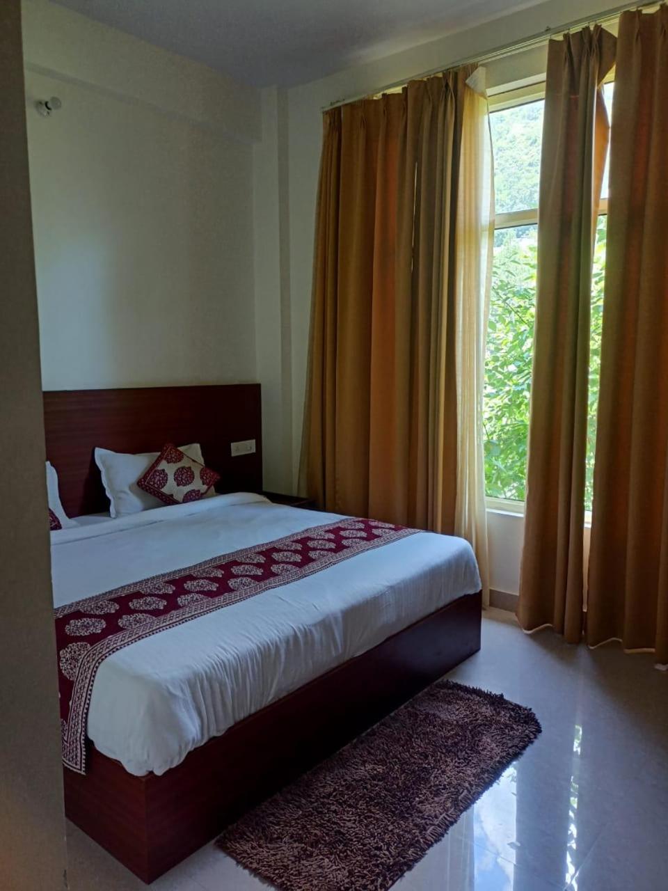 Deluxe Room - Photo 4
