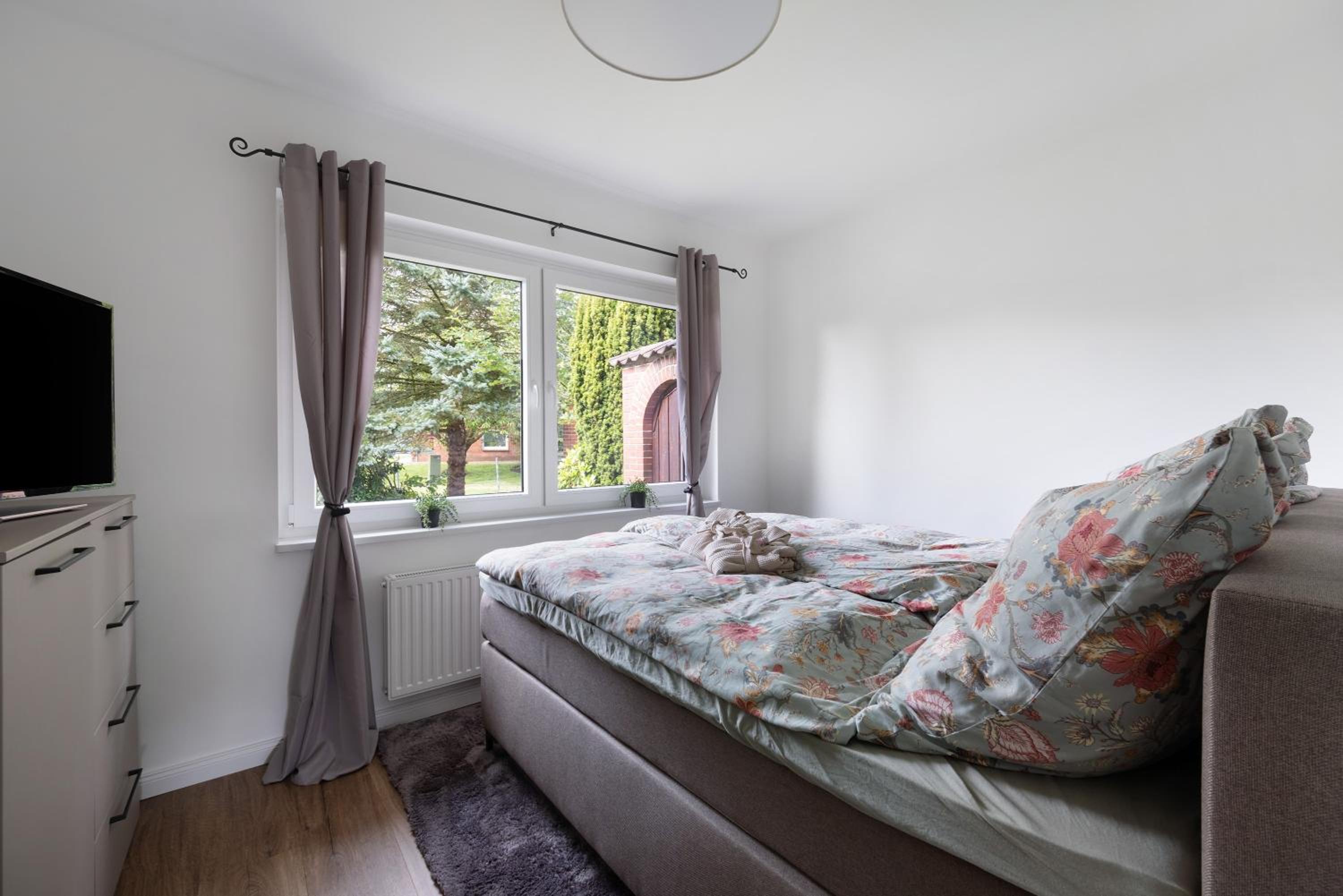 Two-Bedroom House photo 2