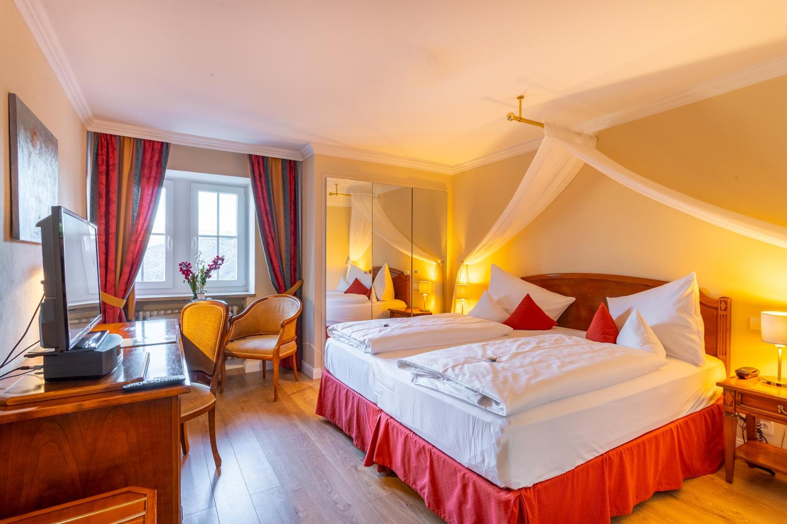 Standard Double Room - Photo 3