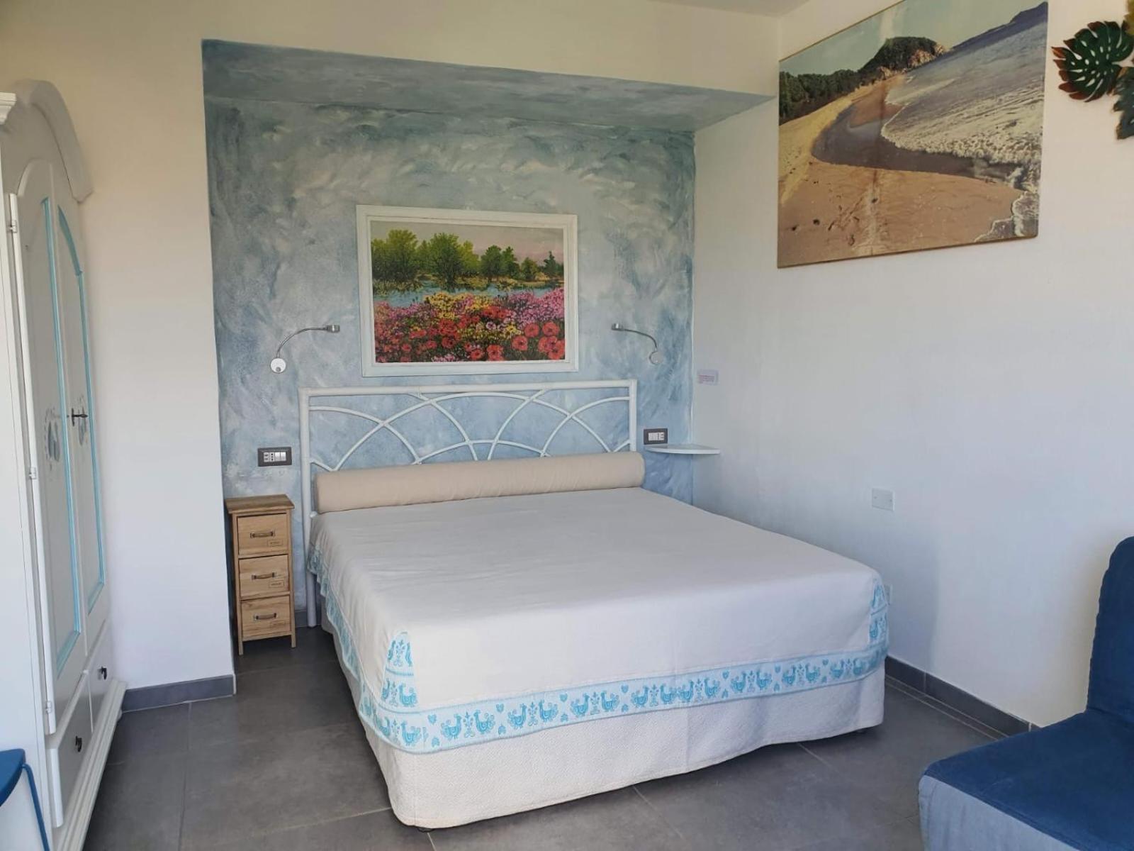Triple Room with Private Bathroom