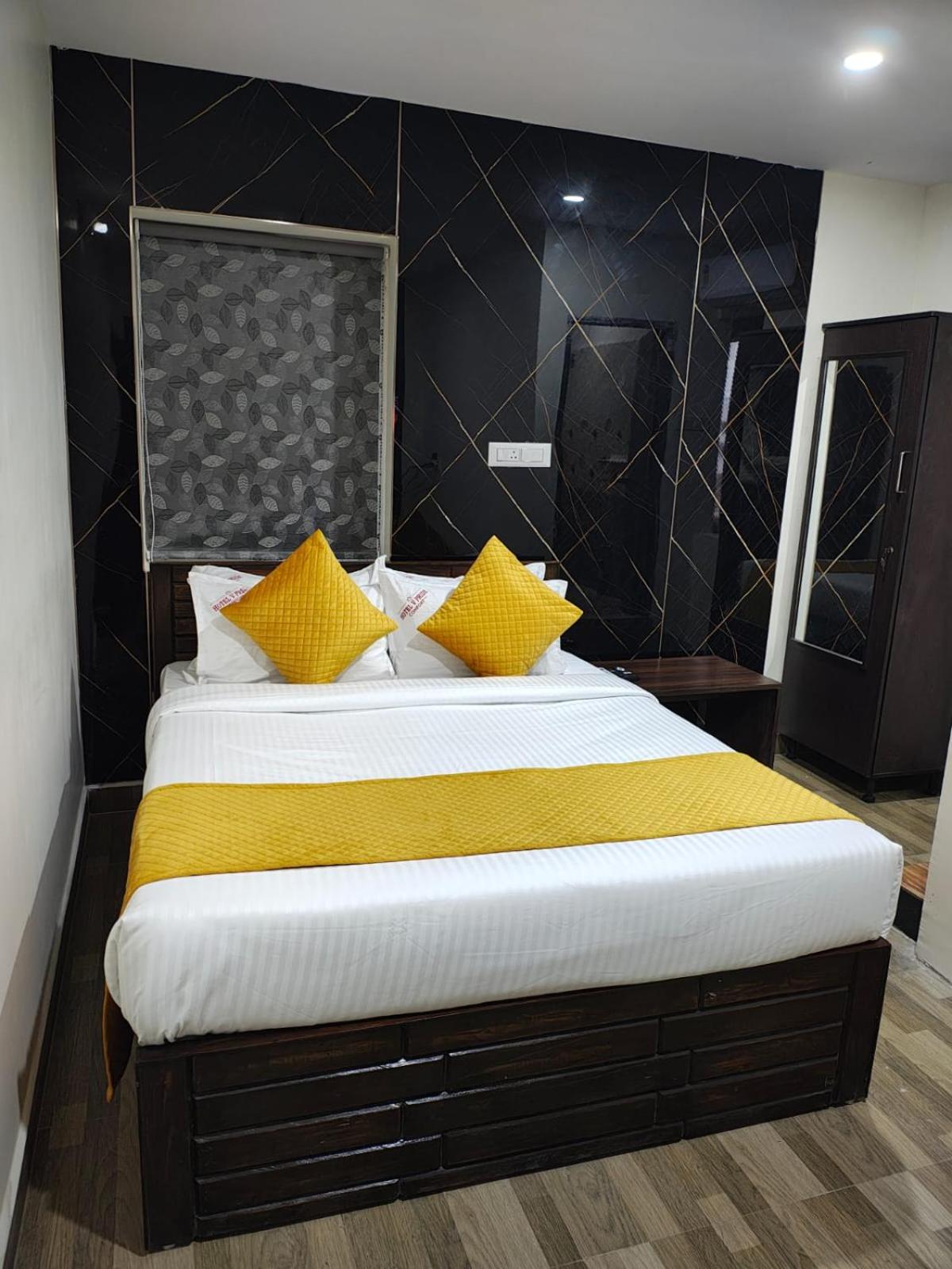Deluxe Room - Photo 1