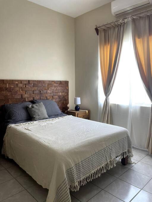 Three-Bedroom House photo 2