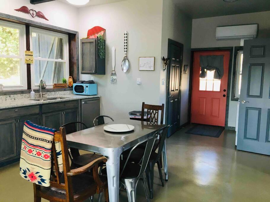Three-Bedroom House photo 3