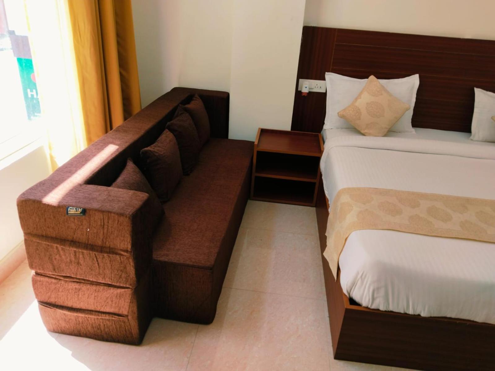 Deluxe Room - Photo 2