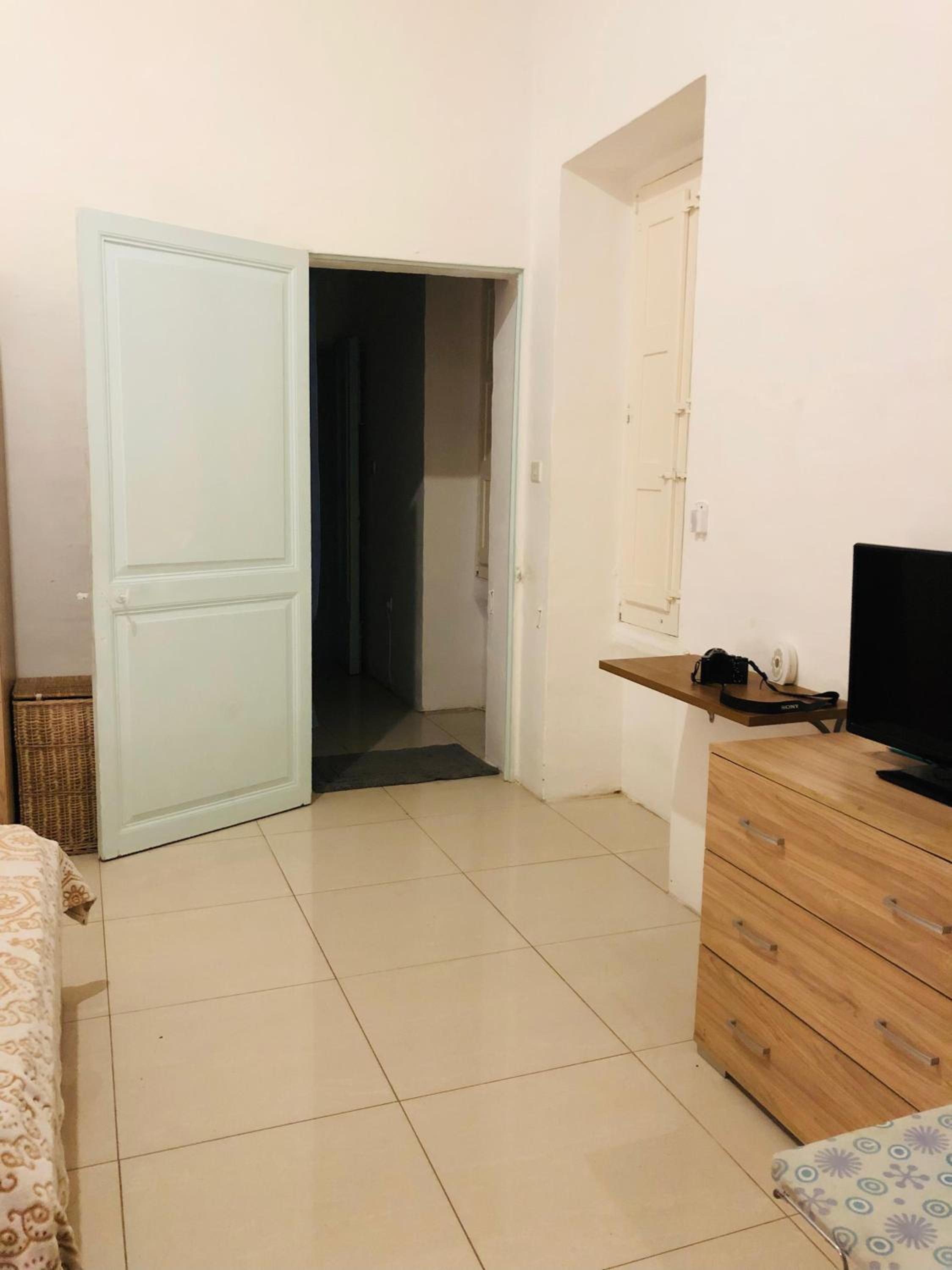 Deluxe Room (2 Adults + 1 Child)